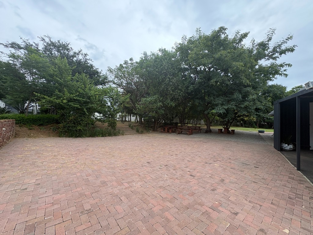 Small Holding for sale in Crowthorne AH, Midrand, 22934 m²