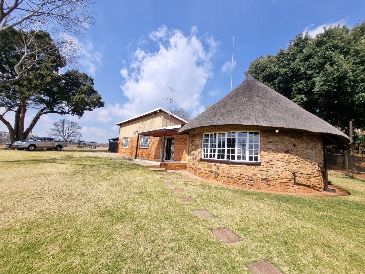 Country Charm Family Home TO RENT