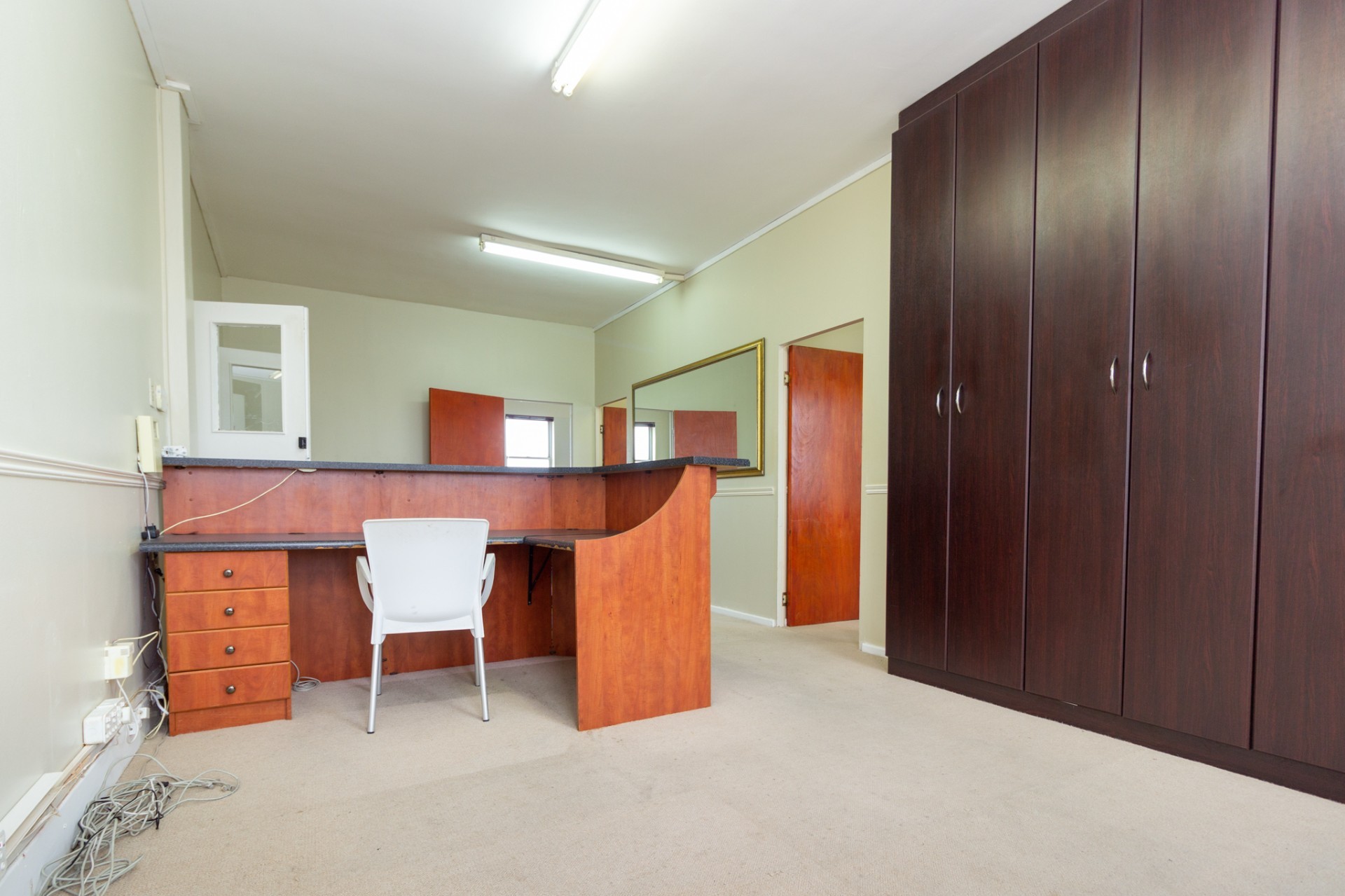 Spacious First Floor Office to Let in Summerstrand | 77 sqm 3