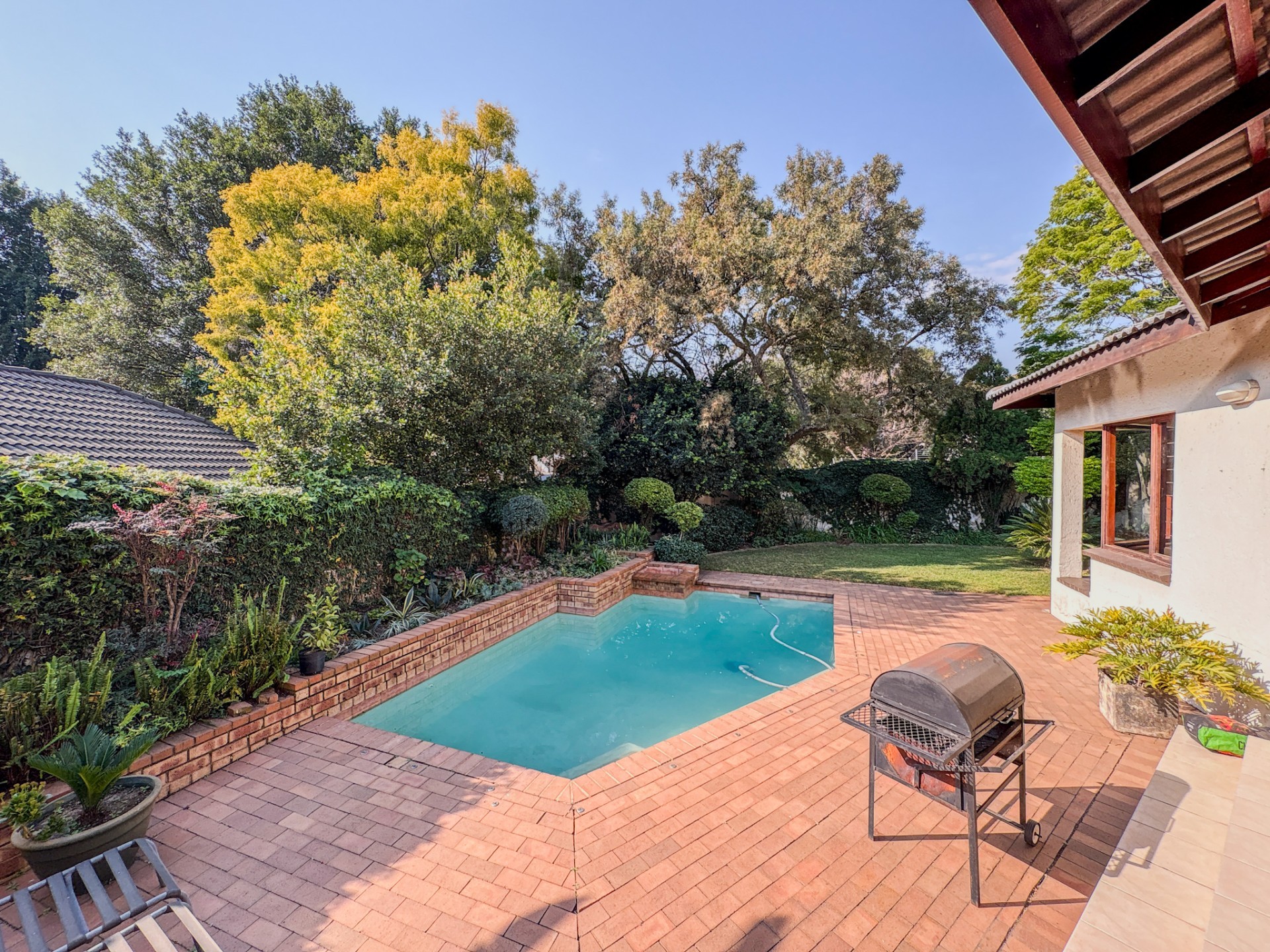 Cluster for rent in Bryanston, Sandton