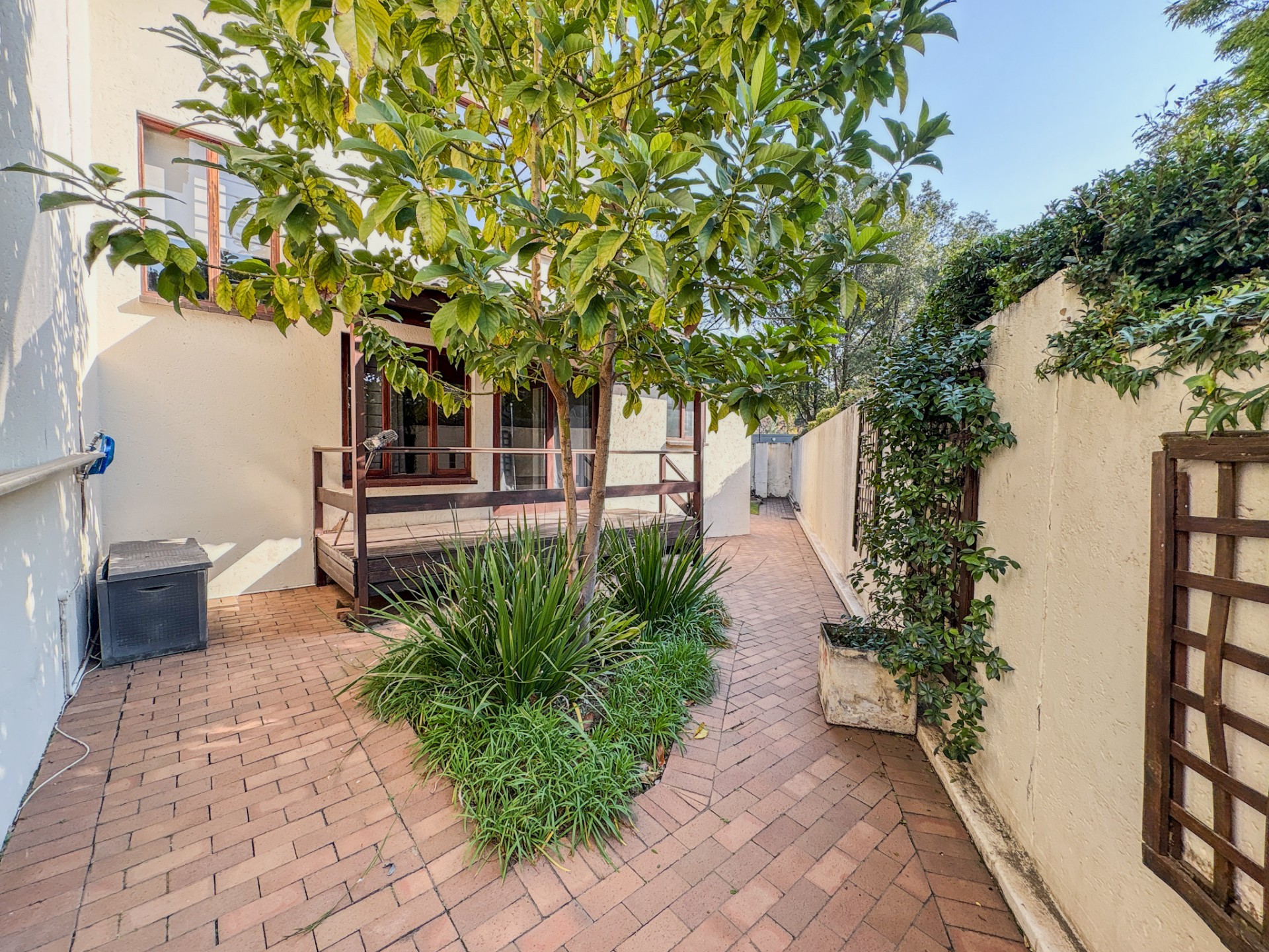 Cluster for rent in Bryanston, Sandton