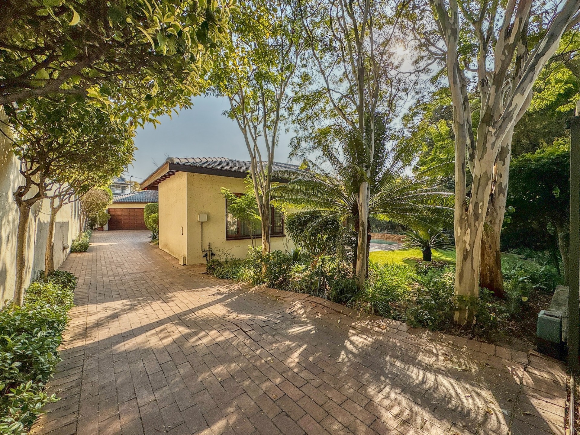 Cluster for rent in Bryanston, Sandton