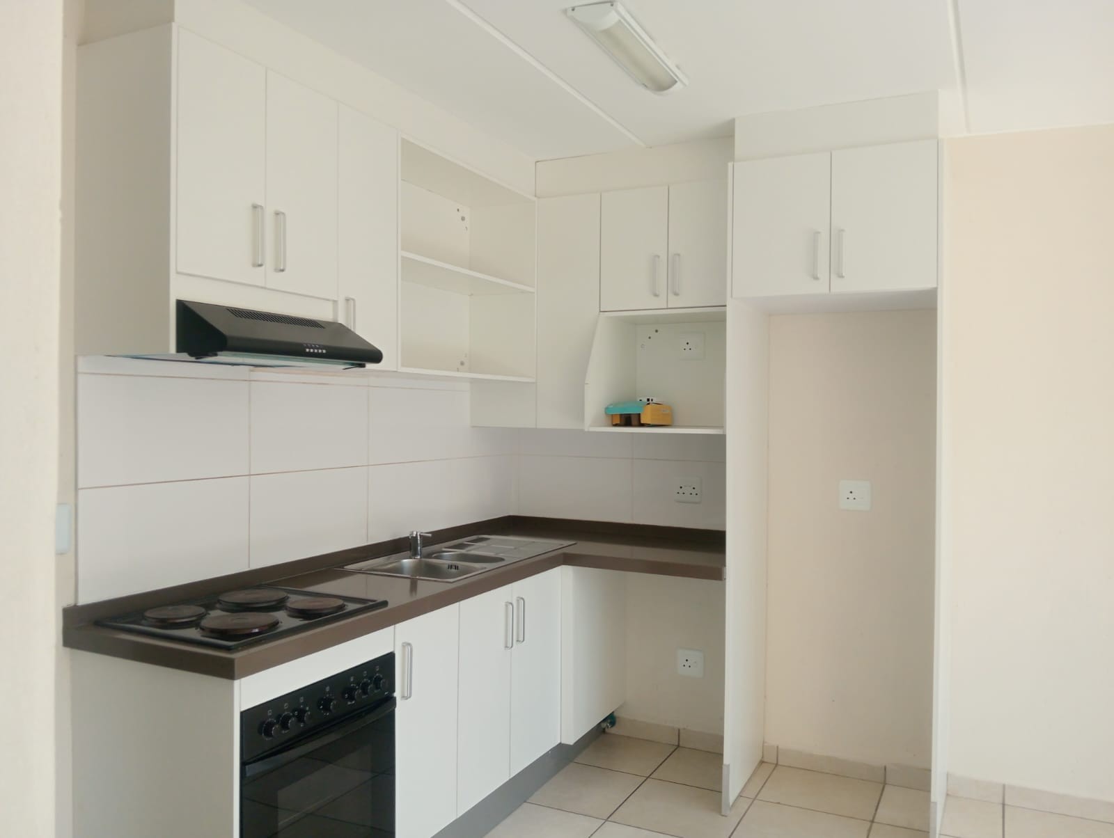 Apartment for rent in Cloverdene, Benoni, 54 m²