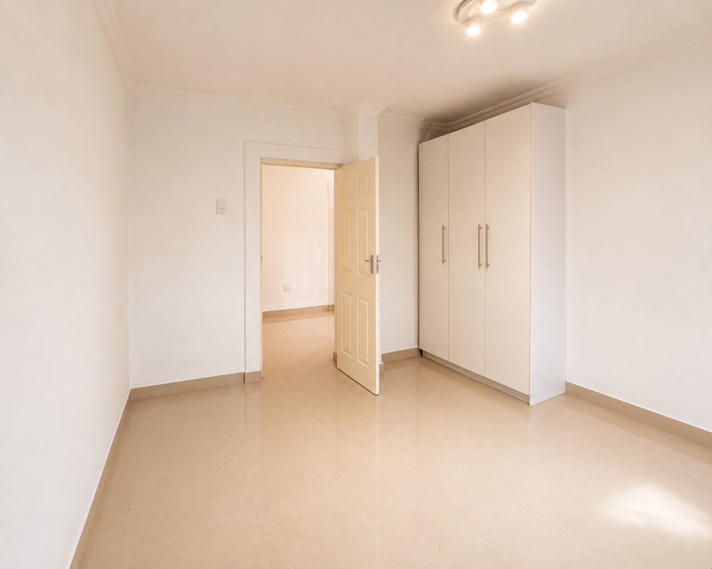 2 Bedroom Outbuilding To Rent in Reservoir Hills