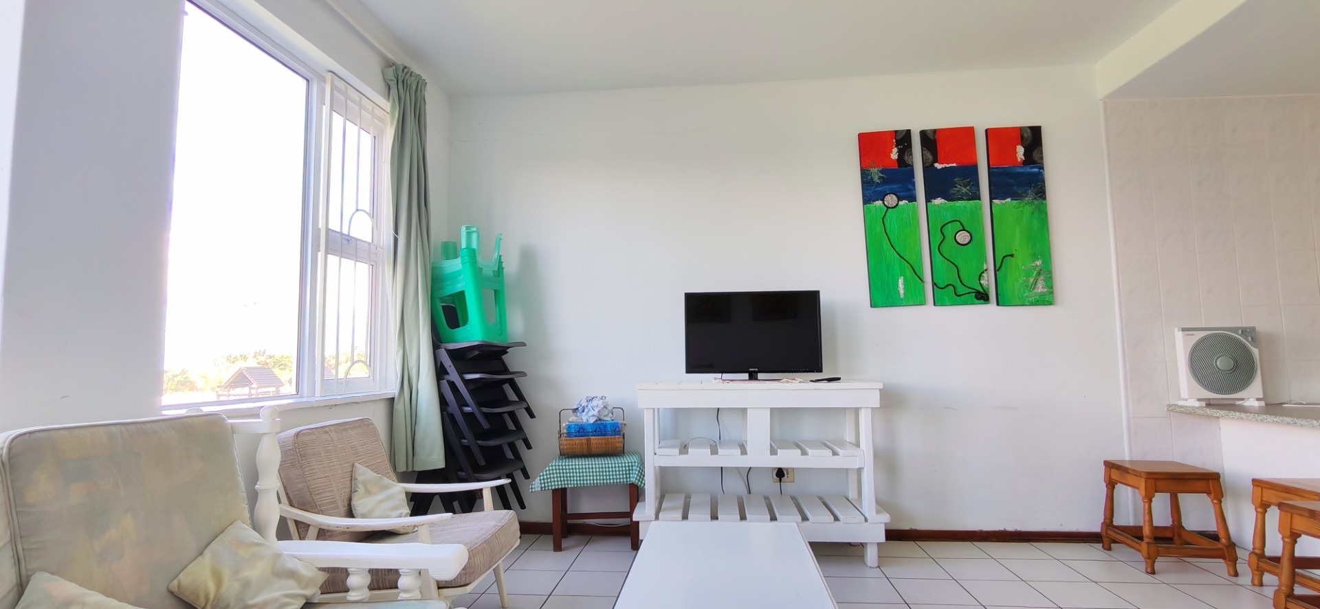 Furnished Ground Floor Apartment For Sale in Uvongo Beach, Margate, KwaZulu Natal