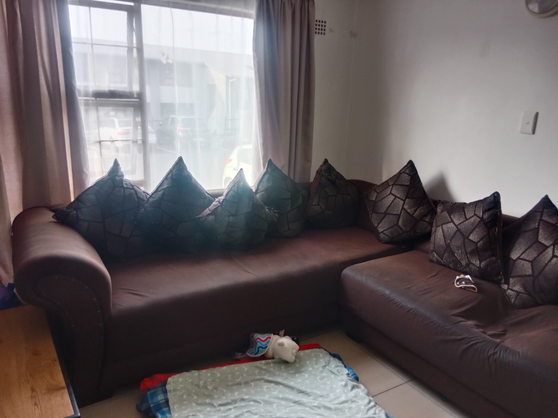 Neat 2-bed in Ridgeview