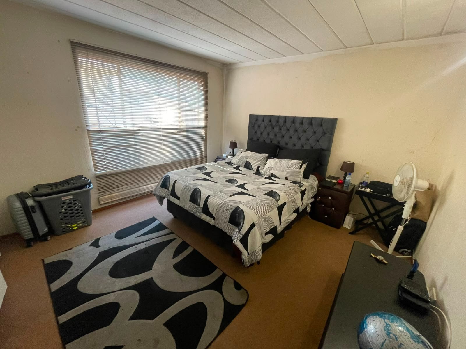 2 - bedroom,1- bathroom apartment in lovely secure complex.