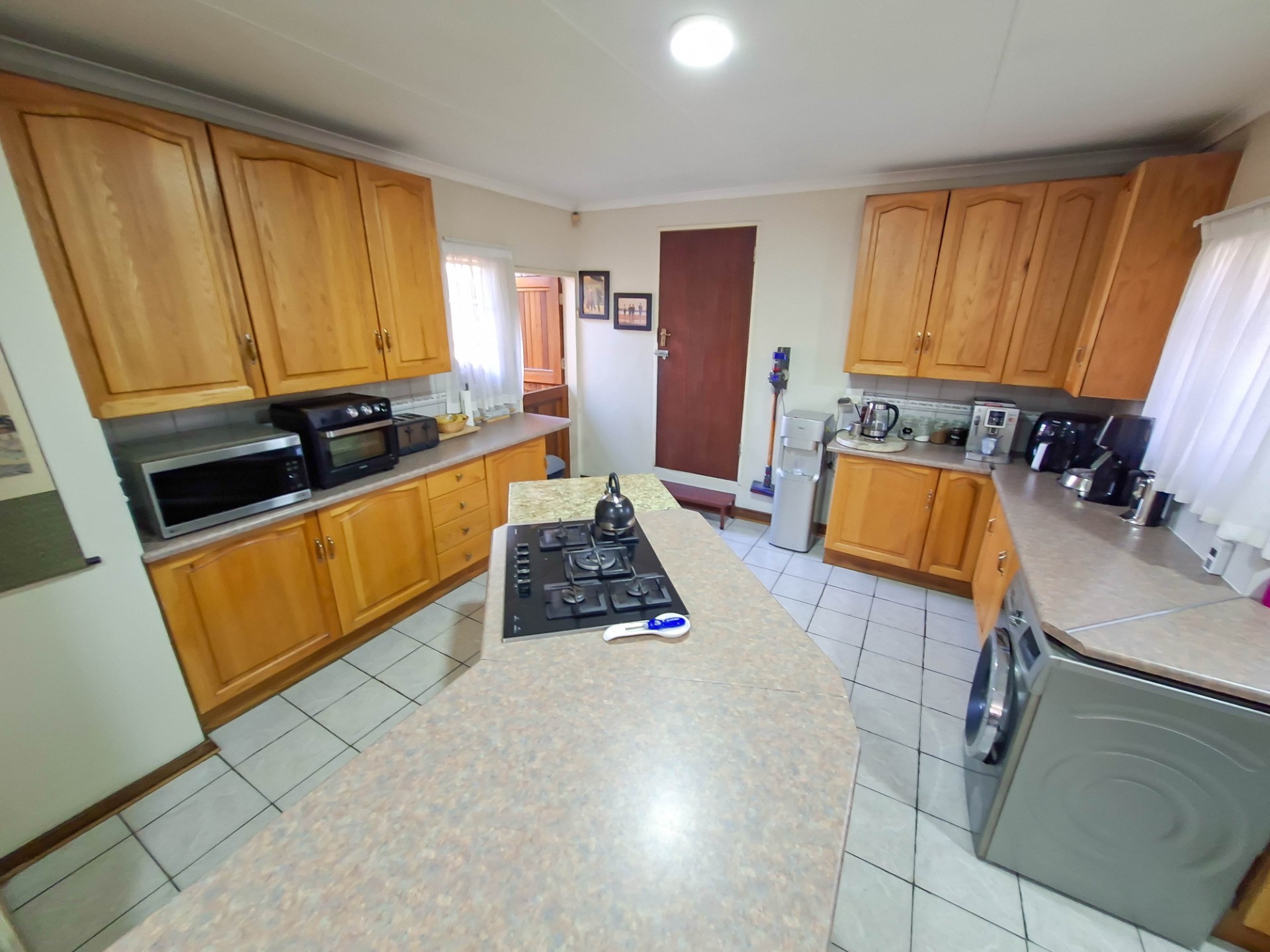 Townhouse For Sale in Hennopspark, Centurion