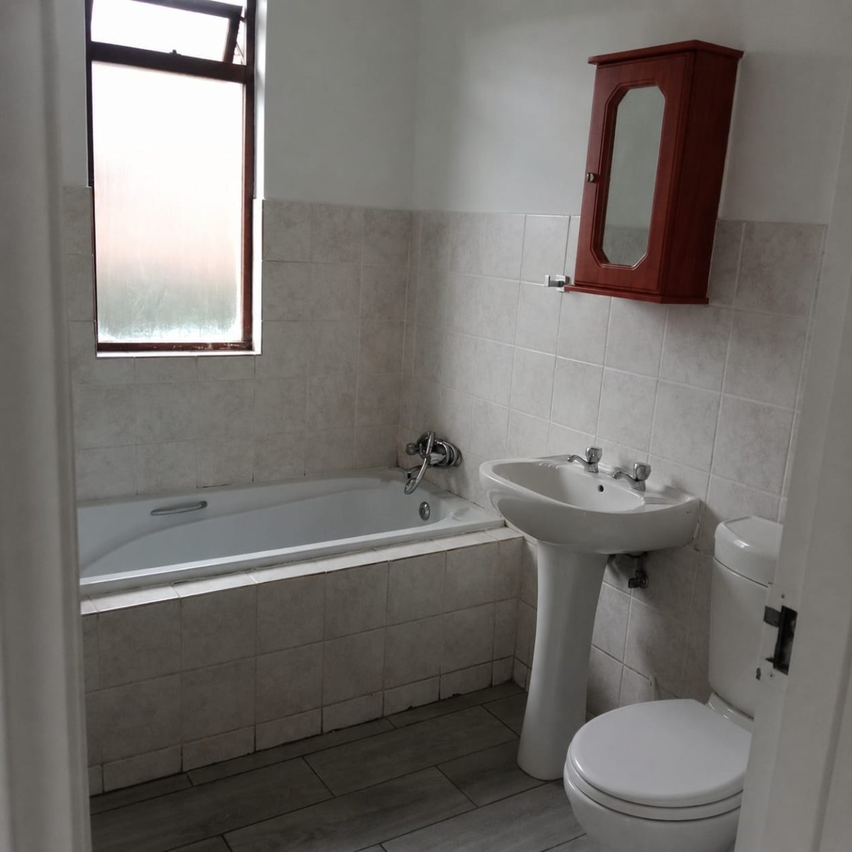 Townhouse for sale in Halfway Gardens, Midrand, 110 m²