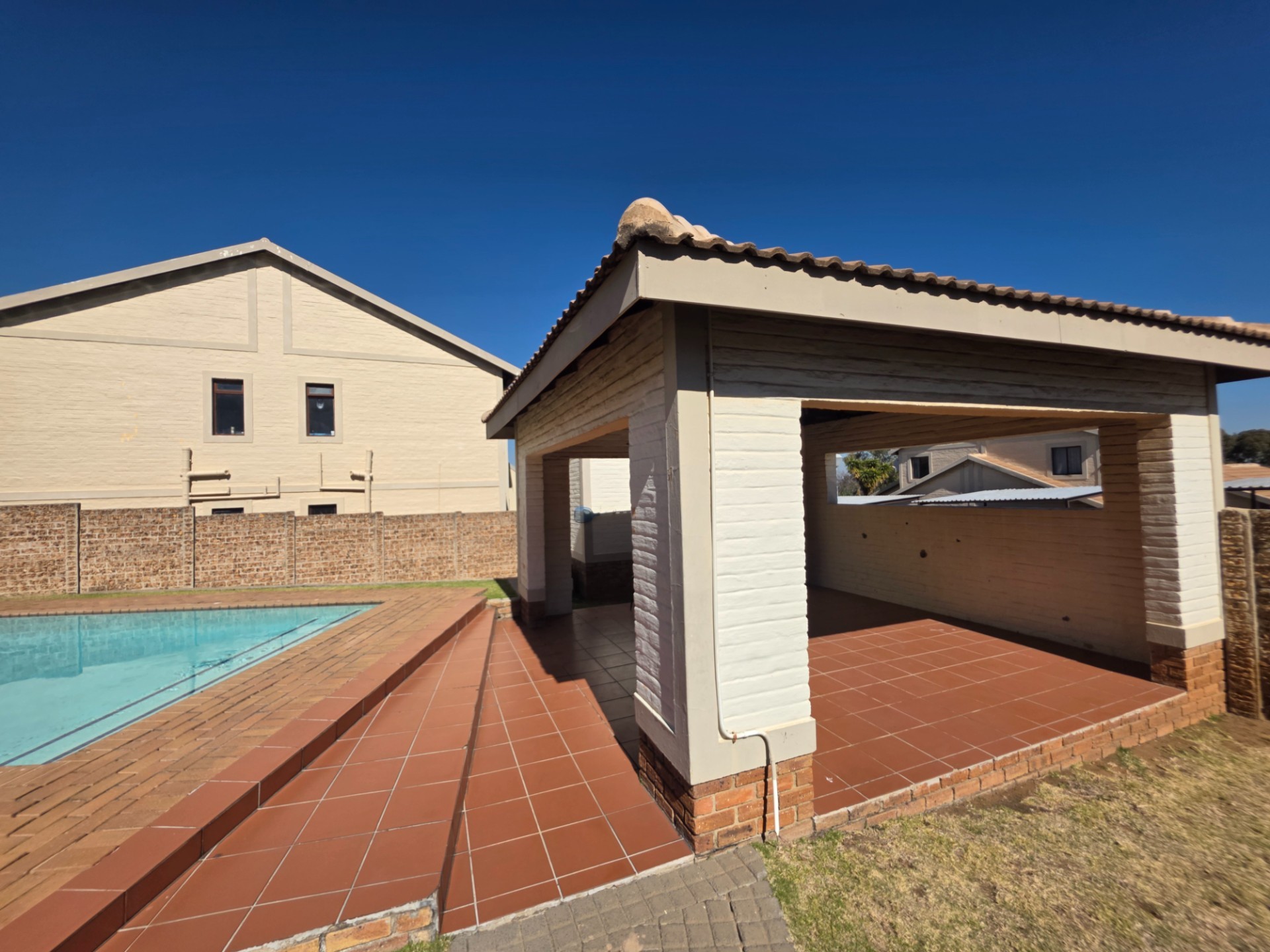 Townhouse For Sale in Halfway Gardens, Midrand