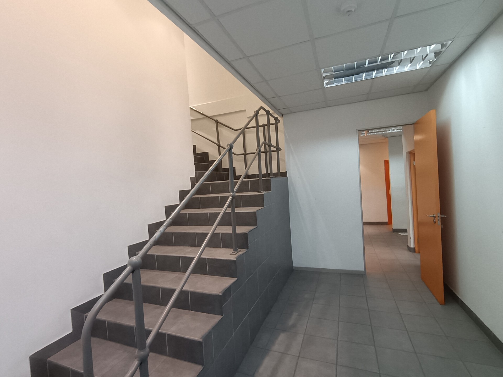 1,671m² A-Grade Warehouse To Let in Grid Heights - Riverhorse Valley