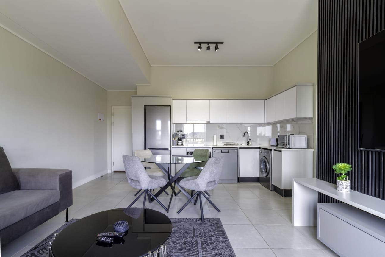 One Bedroom Apartment To Rent in Waterfall, Midrand