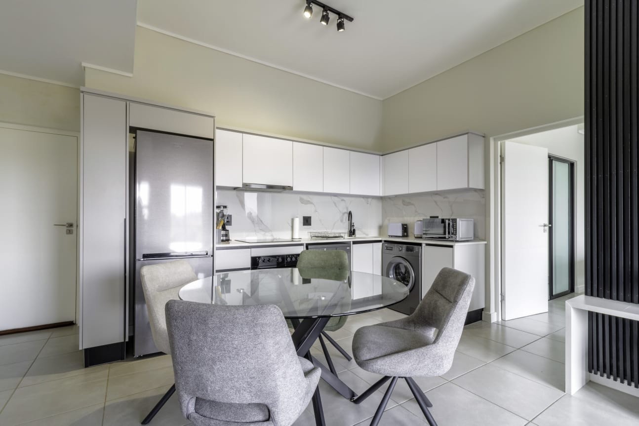 One Bedroom Apartment To Rent in Waterfall, Midrand
