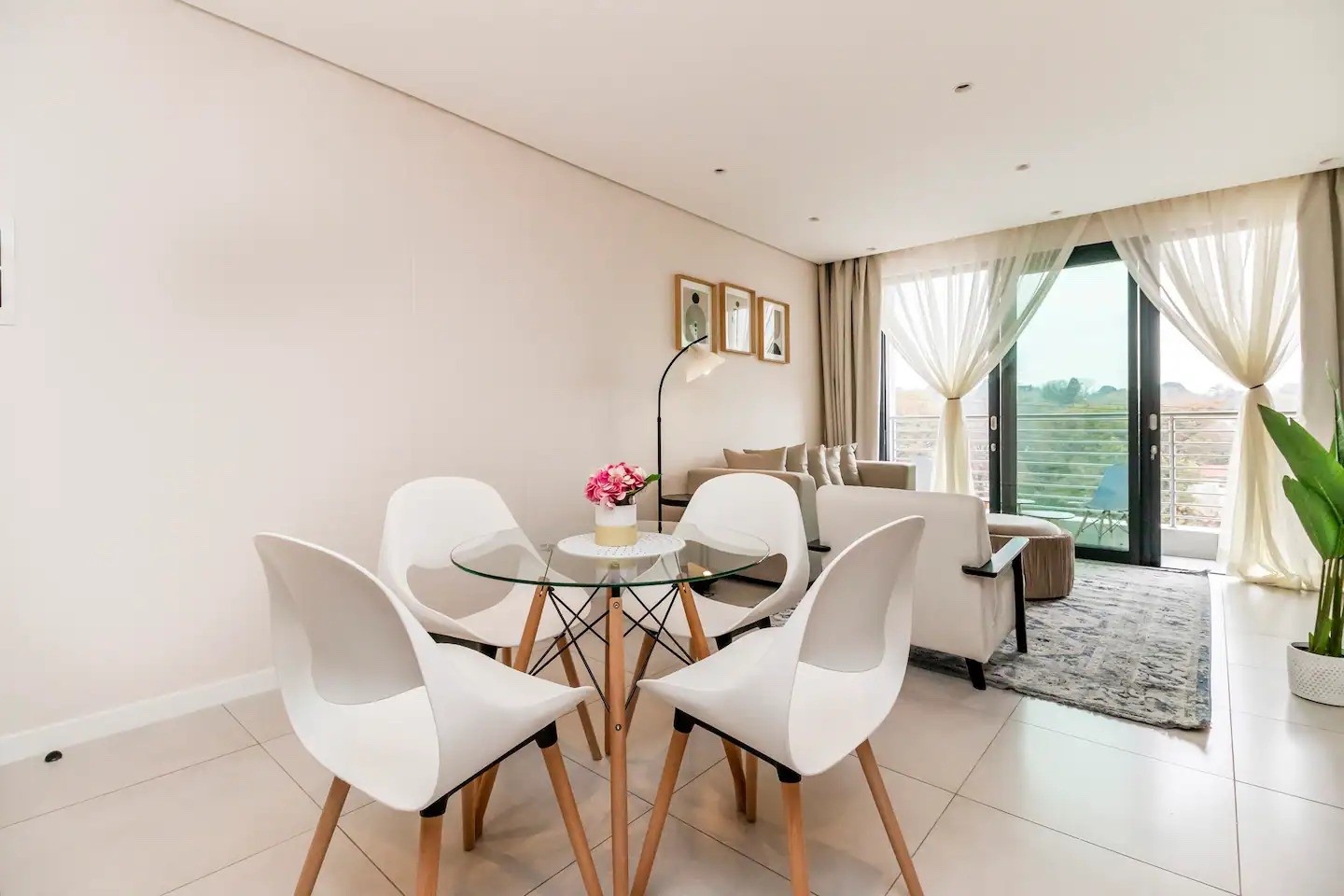 Apartment To Rent in Sandton Gate