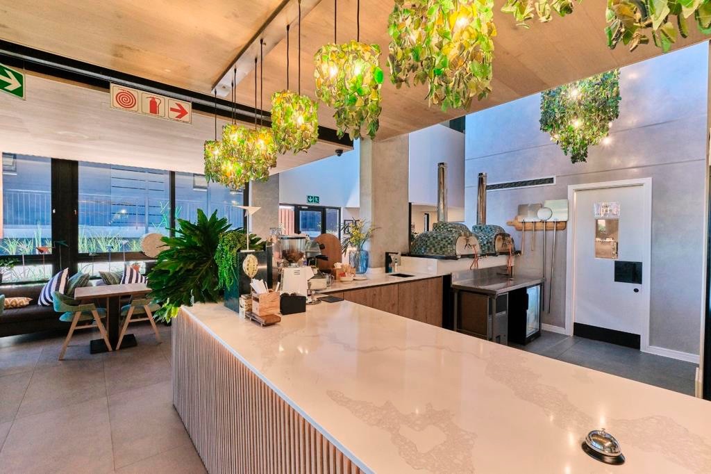 Apartment To Rent in Hyde Park, Sandton
