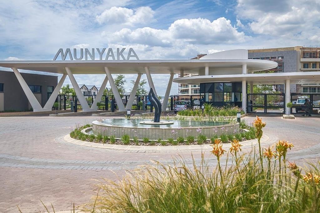 Apartment To Rent in Waterfall, Midrand