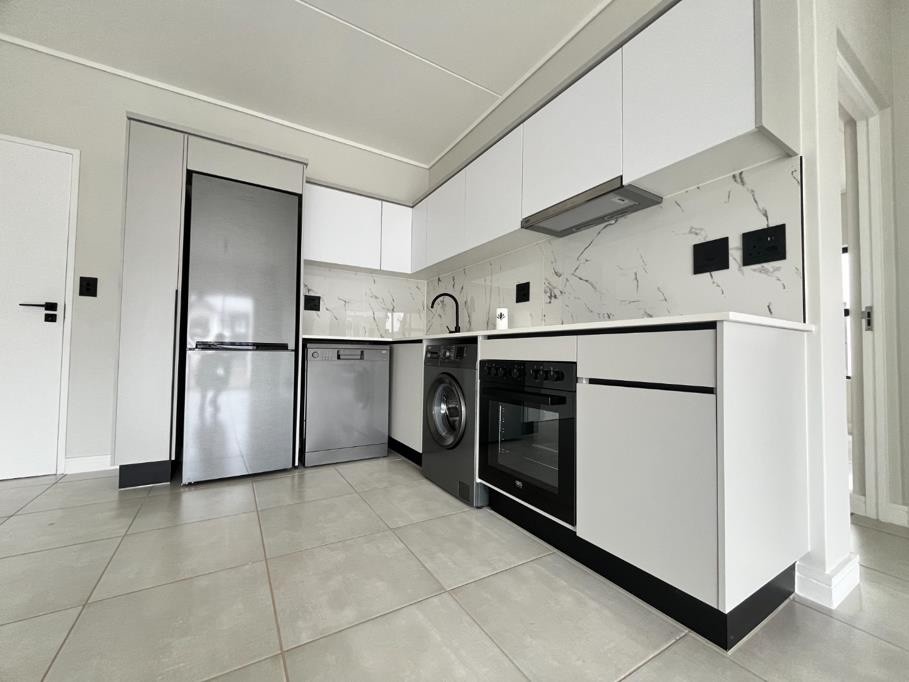 Apartment To Rent in Waterfall, Midrand