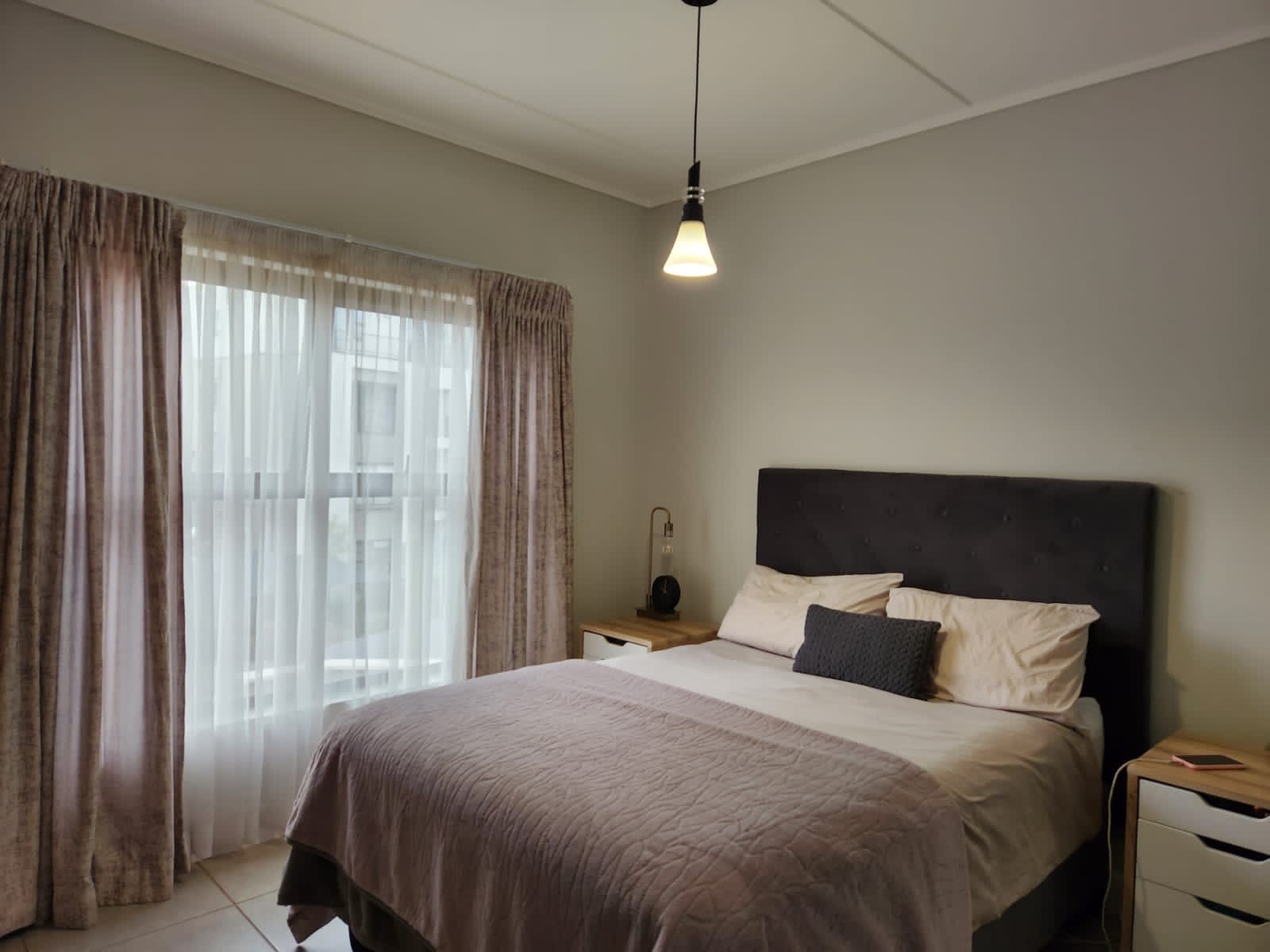 Apartment To Rent in Waterfall, Midrand