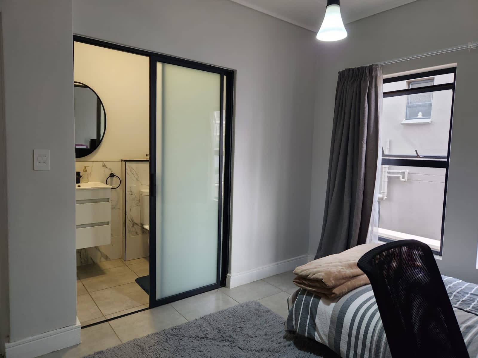Apartment To Rent in Waterfall, Midrand