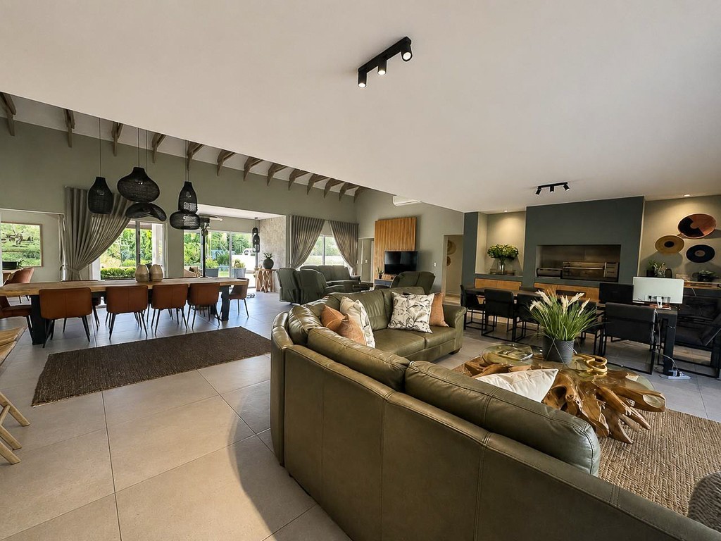 Contemporary Cape Dutch Fairway Sanctuary: Architectural Perfection in Fancourt, George, SA