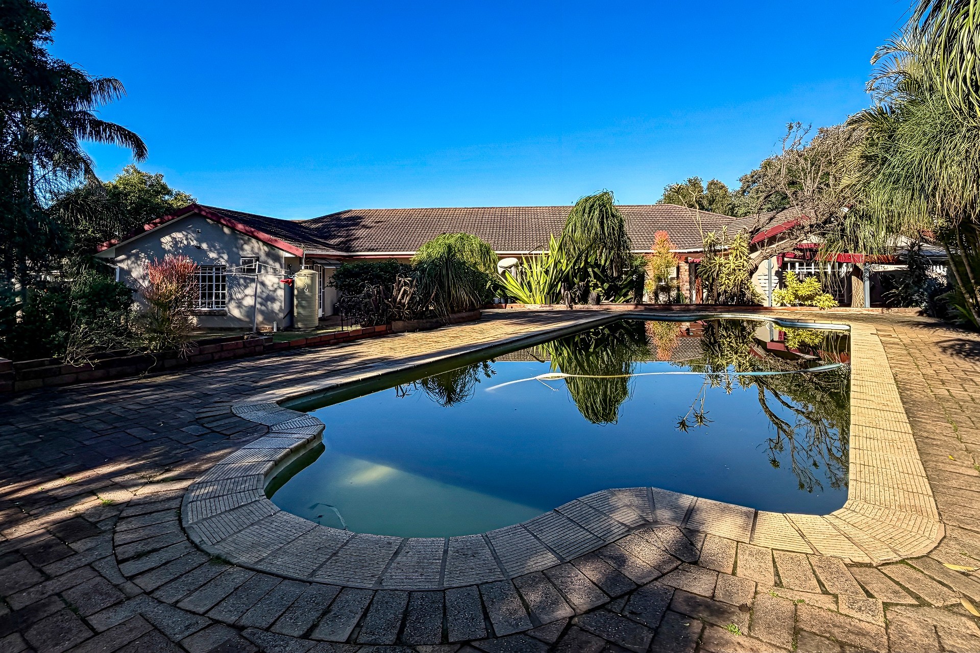 Stunning Home in One of Vanes Estate's Most Desirable Streets | Listed by Danté Koen, eXp Realty
