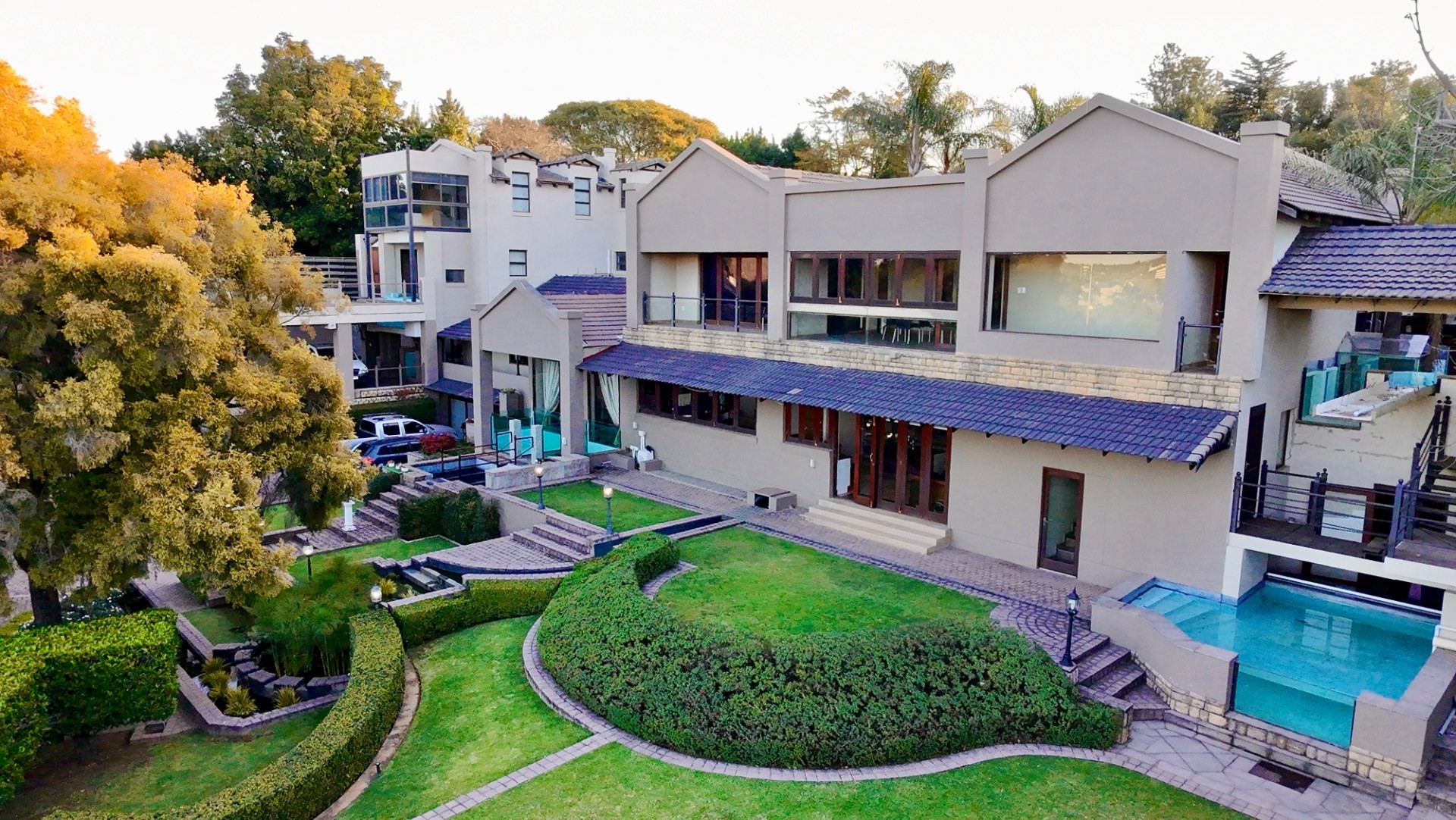 House For Sale in Waterkloof Ridge, Pretoria