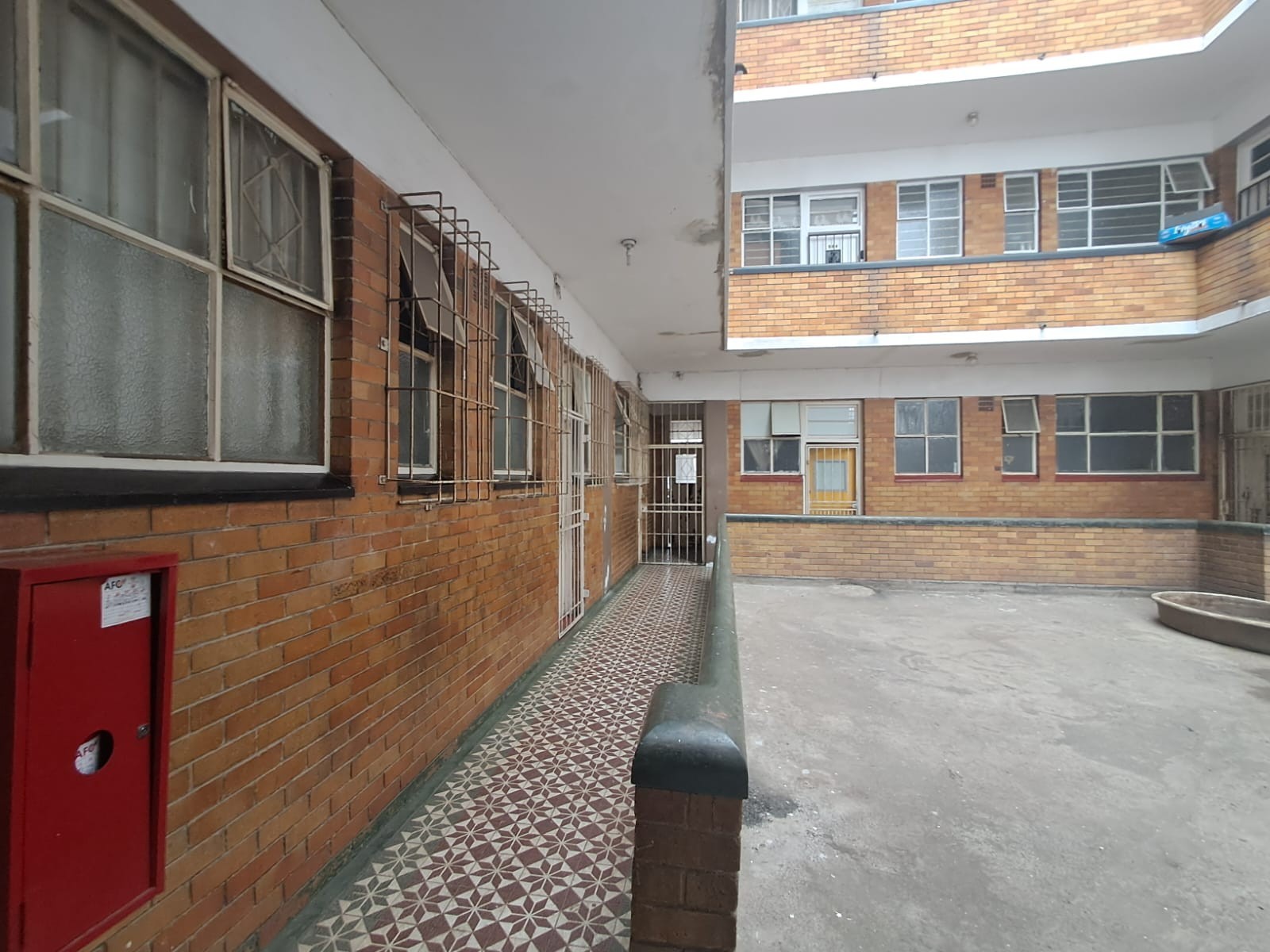 Apartment For Sale in Yeoville, Johannesburg