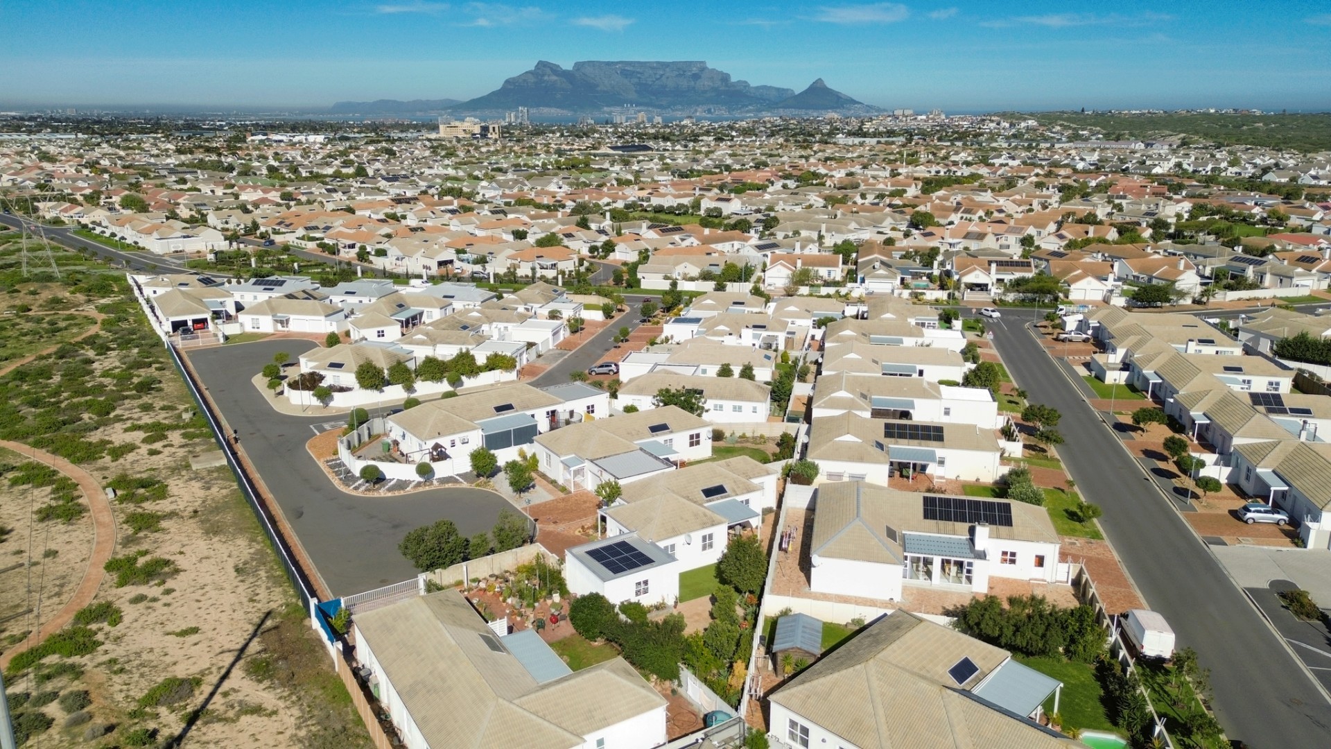 Modern 3 Bedroom Family Home in a Peaceful Cul-de-Sac