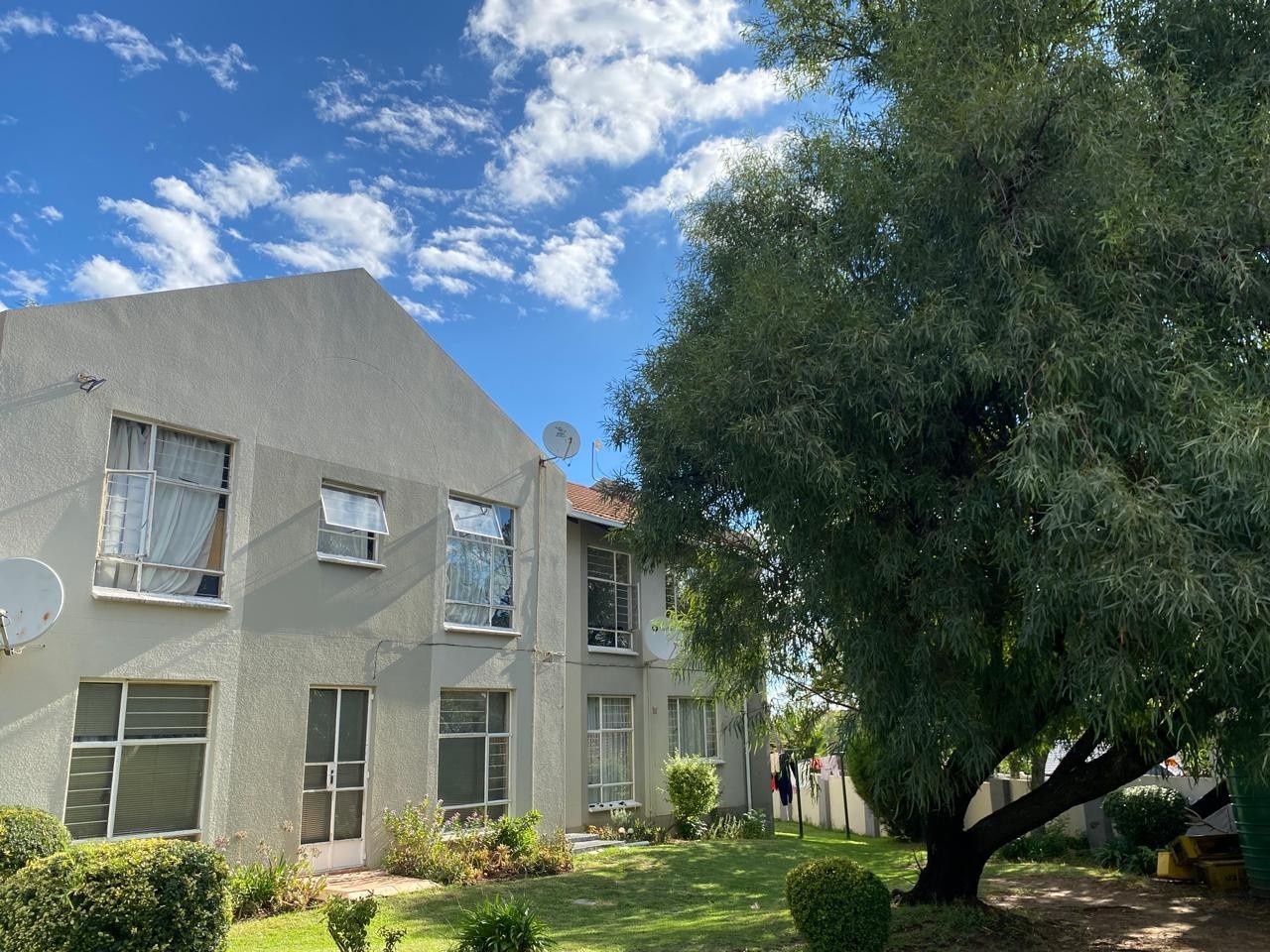 Apartment To Rent in Vorna Valley, Midrand
