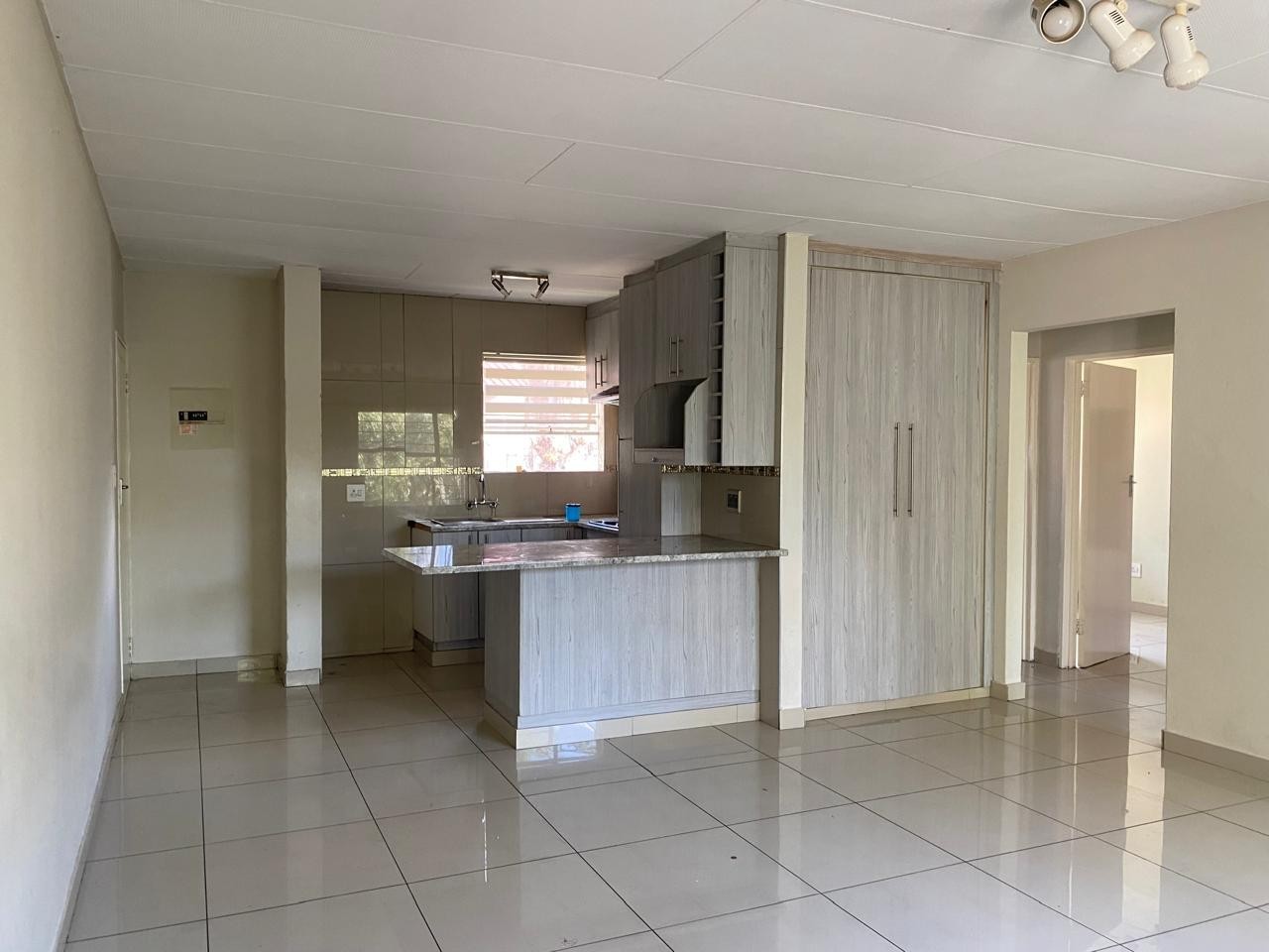 Apartment To Rent in Vorna Valley, Midrand