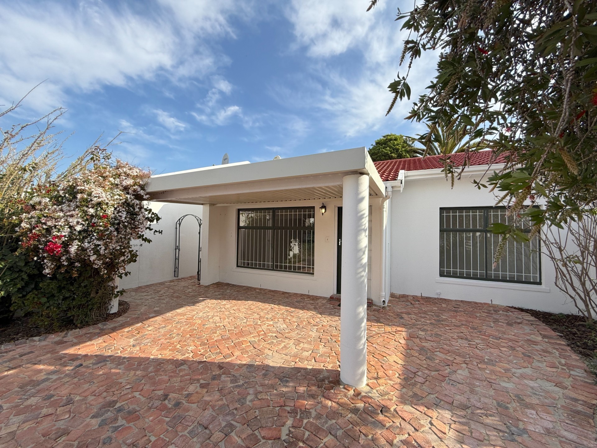 Renovated Two Bedroom House in Flamingo Vlei 5