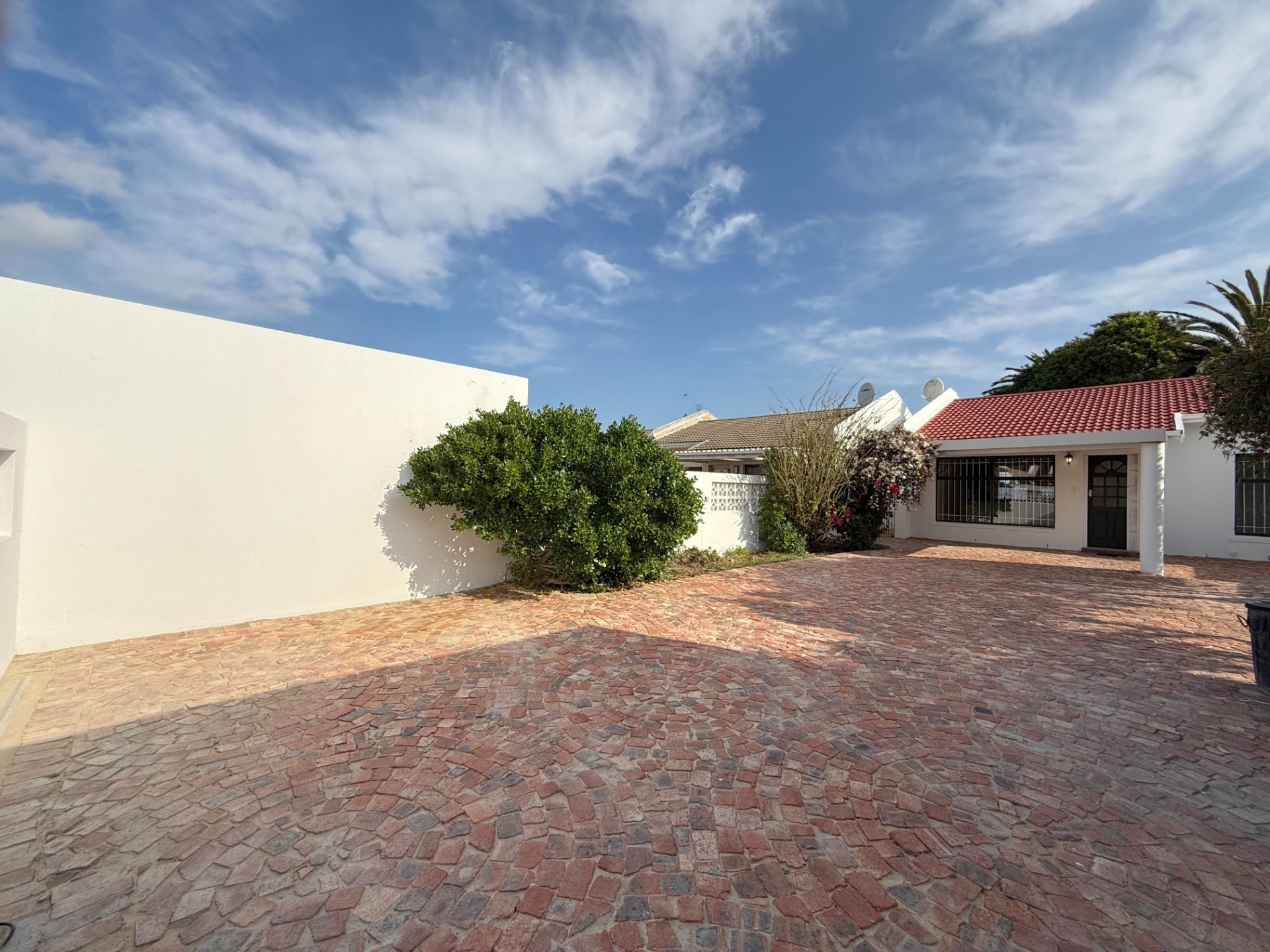 Renovated Two Bedroom House in Flamingo Vlei 3