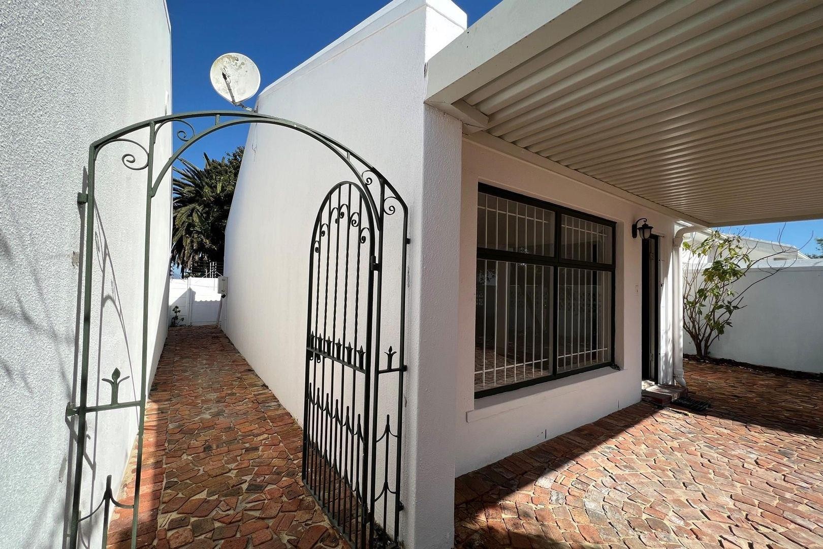 House To Rent in Flamingo Vlei, Blouberg