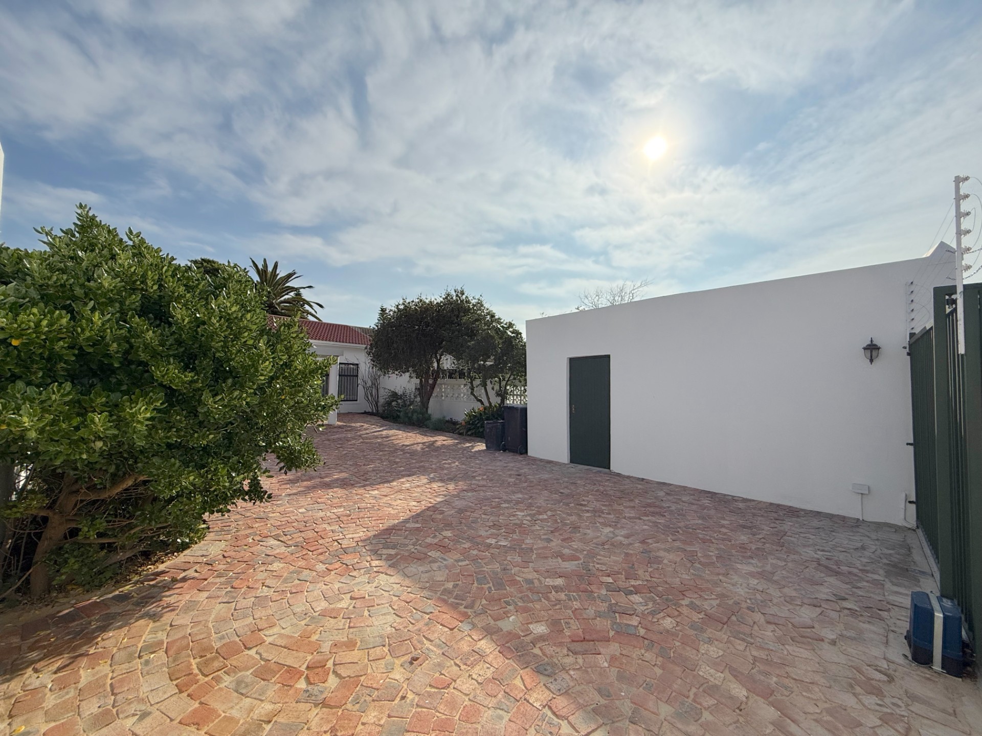 Renovated Two Bedroom House in Flamingo Vlei 4