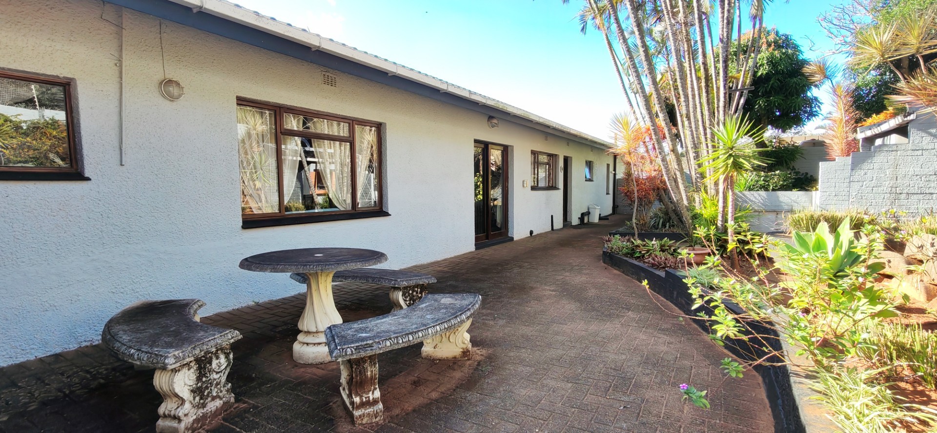 Sprawling 2.4-Hectare Coastal Estate with Income generating potential in Ramsgate, Margate, KZN