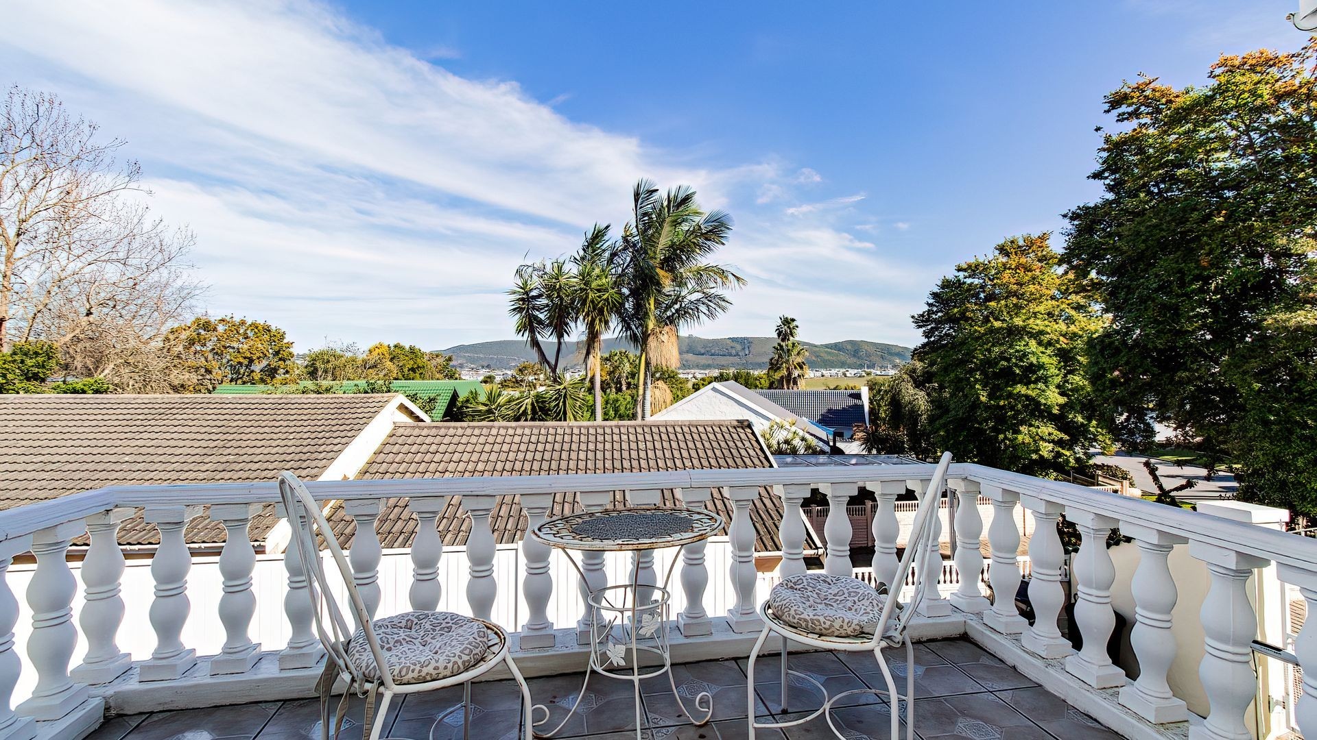 House for sale in Costa Sarda, Knysna, 303 m²