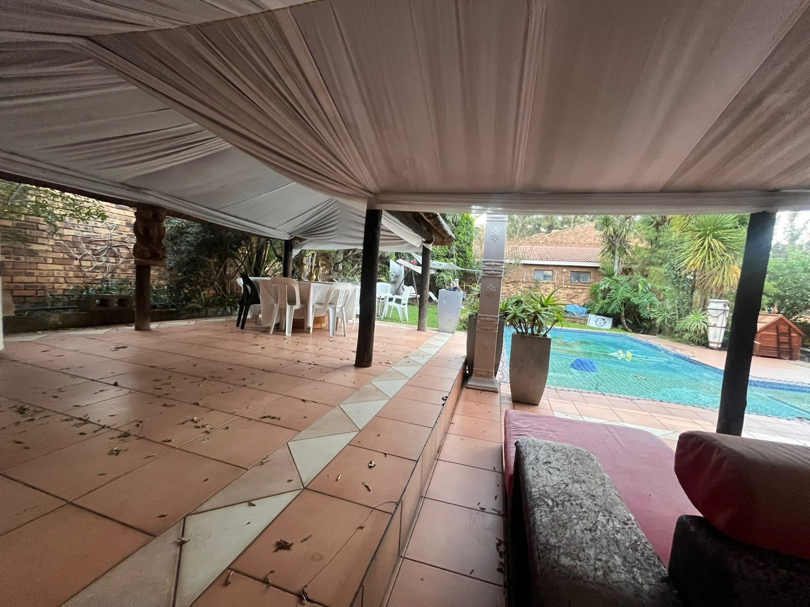 Bed & Breakfast for sale in Bruma, Johannesburg, 1465 m²