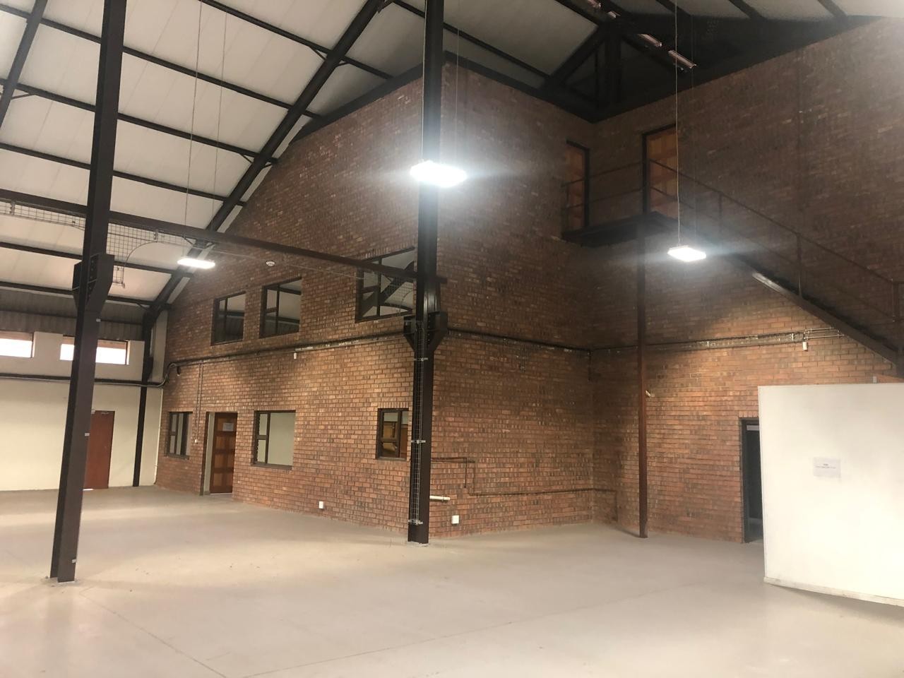 Industrial Workshop To Let