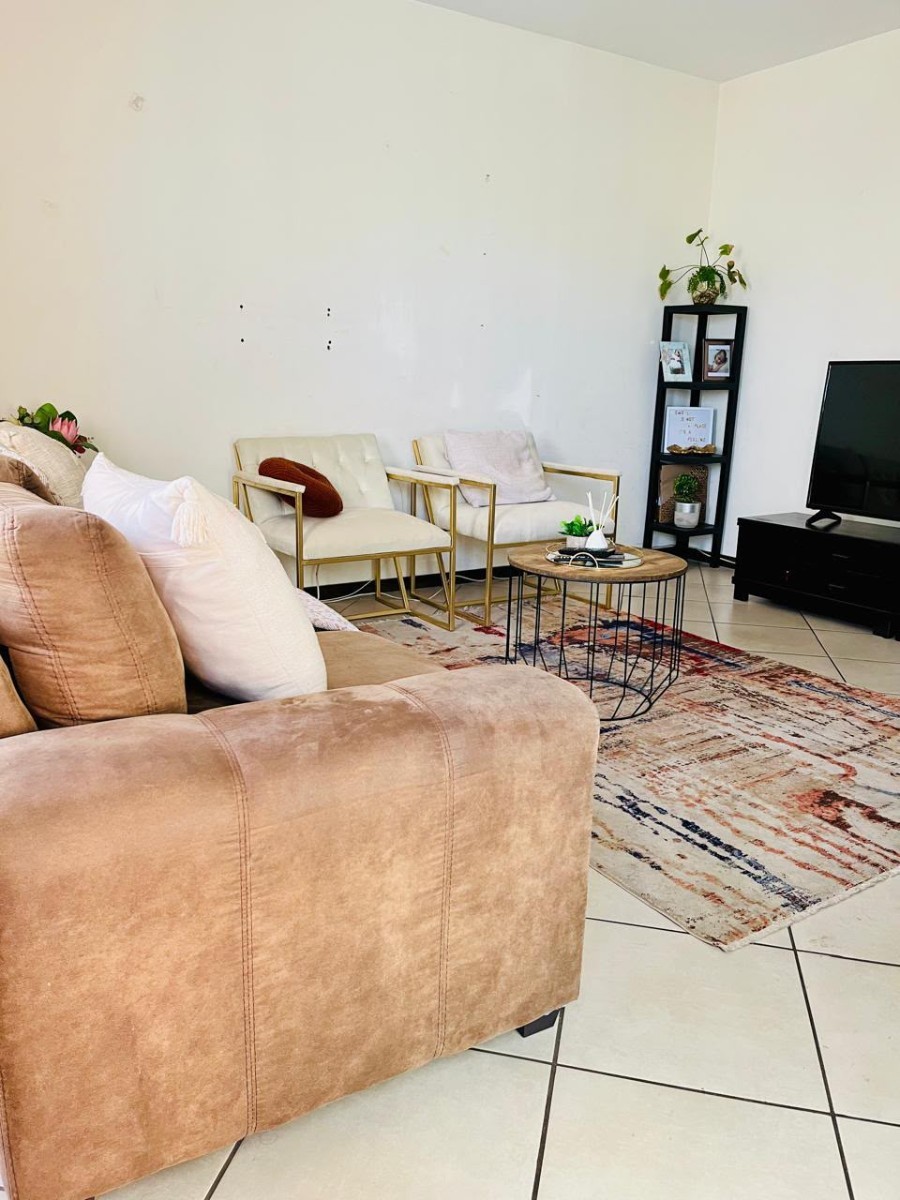 2 Bedroom Apartment For Sale in The Reeds,Centurion