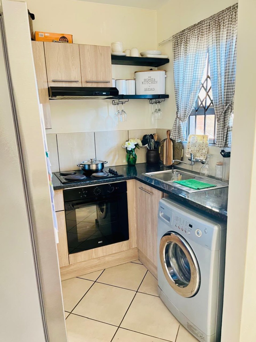 2 Bedroom Apartment For Sale in The Reeds,Centurion