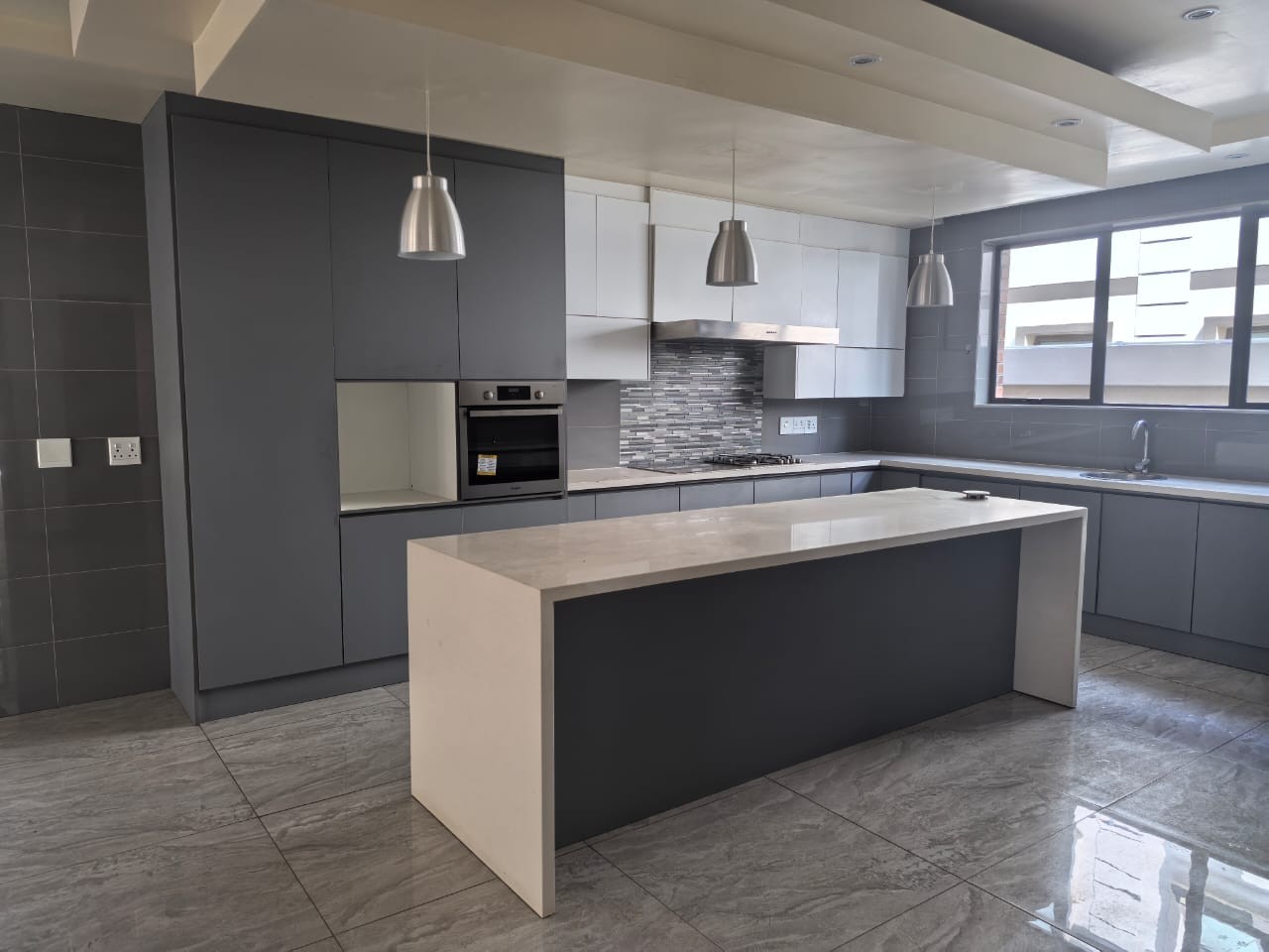 Morden Cluster For Sale in Bedfordview