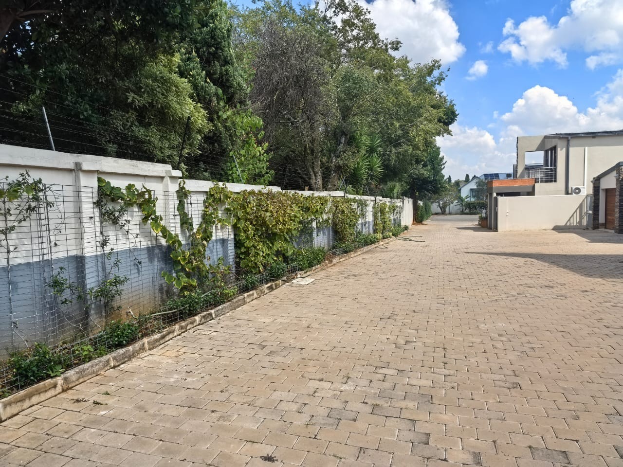 Morden Cluster For Sale in Bedfordview
