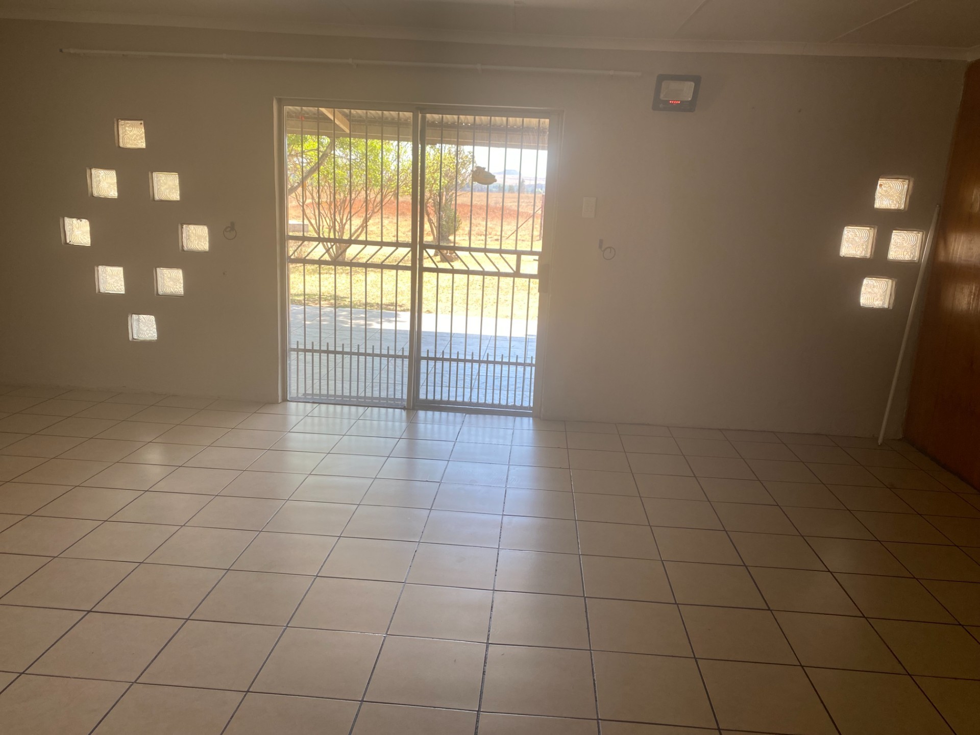 4 Bedrooms / 2 Bathrooms House to Rent in Wacht N Bietjies Kop - R104 Balmoral Road