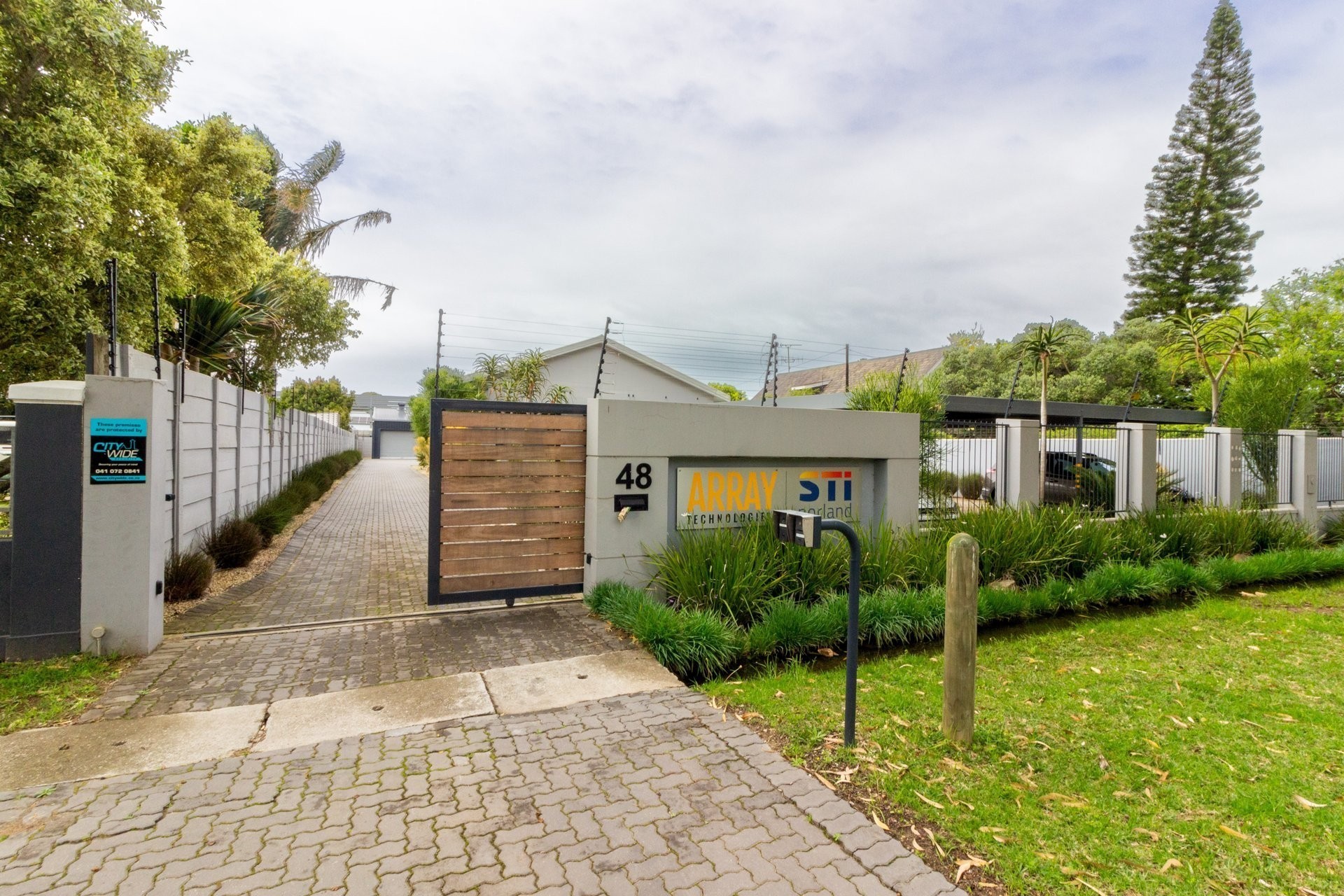Fully Furnished Office to Let on Main Road, Walmer | 179 sqm