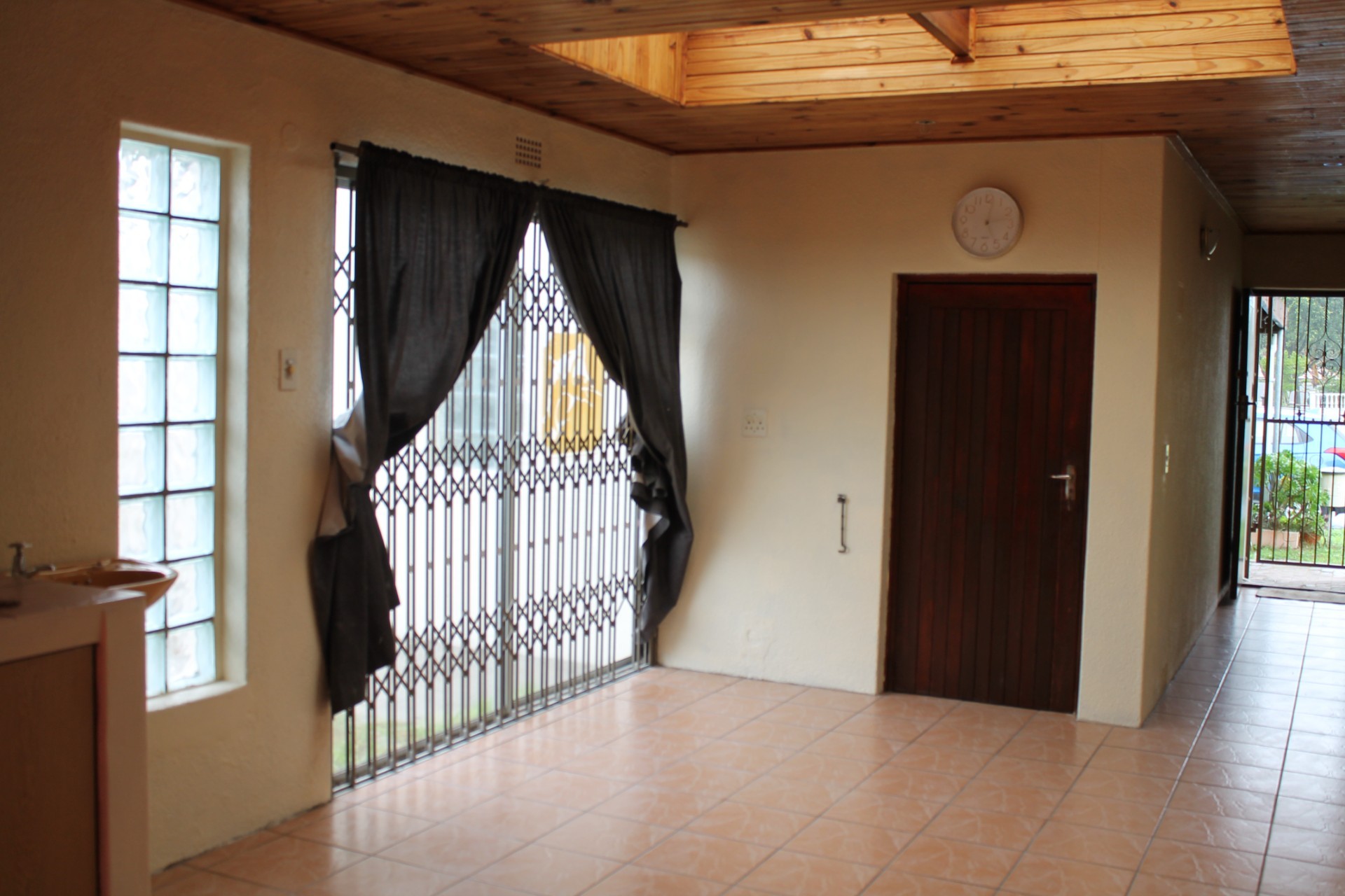 3 Bedroom Corner Property