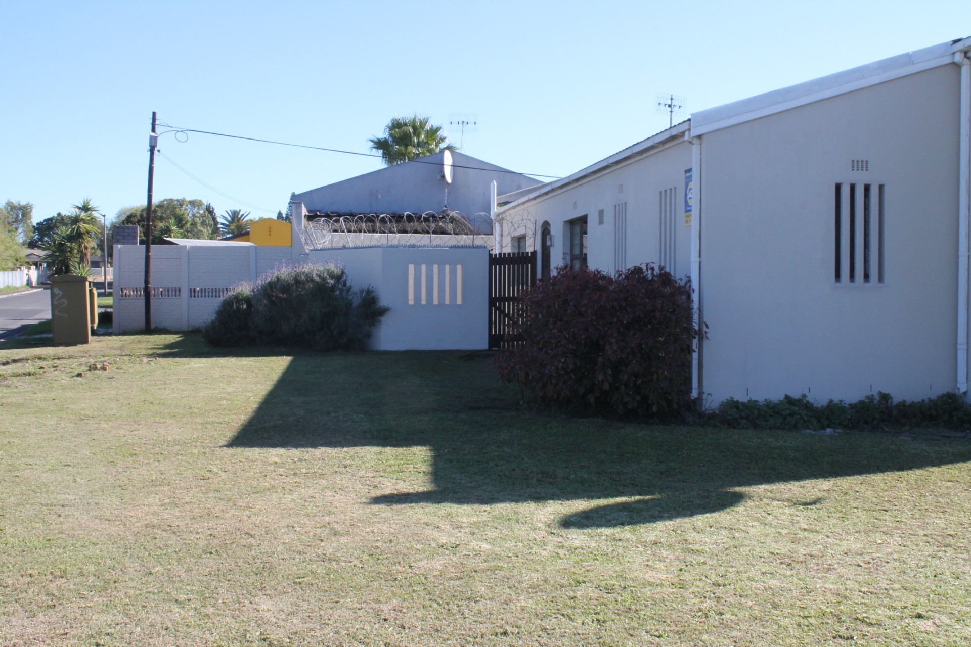 3 Bedroom Corner Property