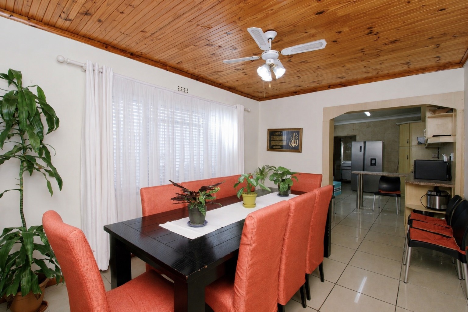 Family Entertainer with Separate Entrance Potential