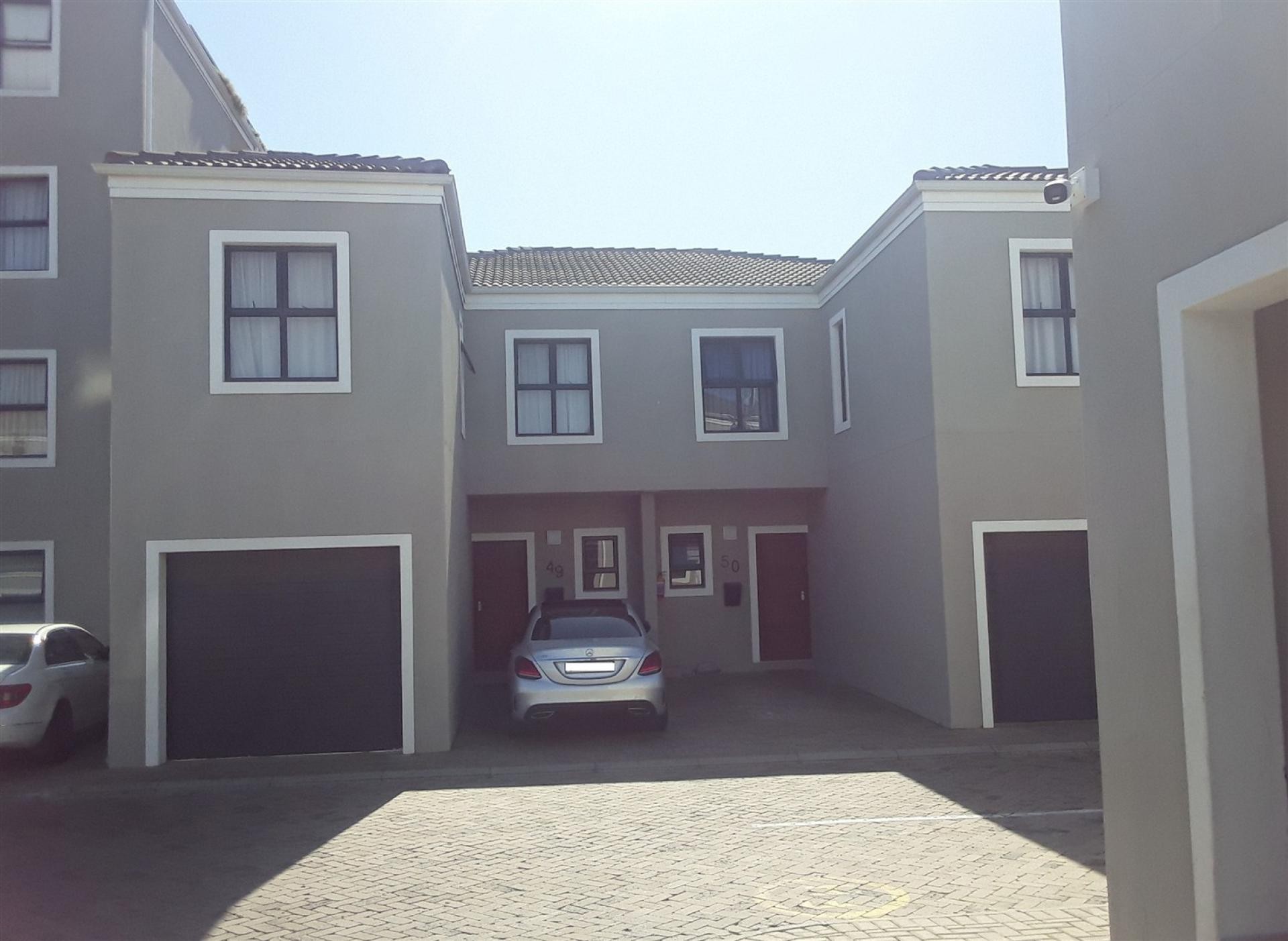 Prime Property 3-bedroom, 2 bathrooms for Sale