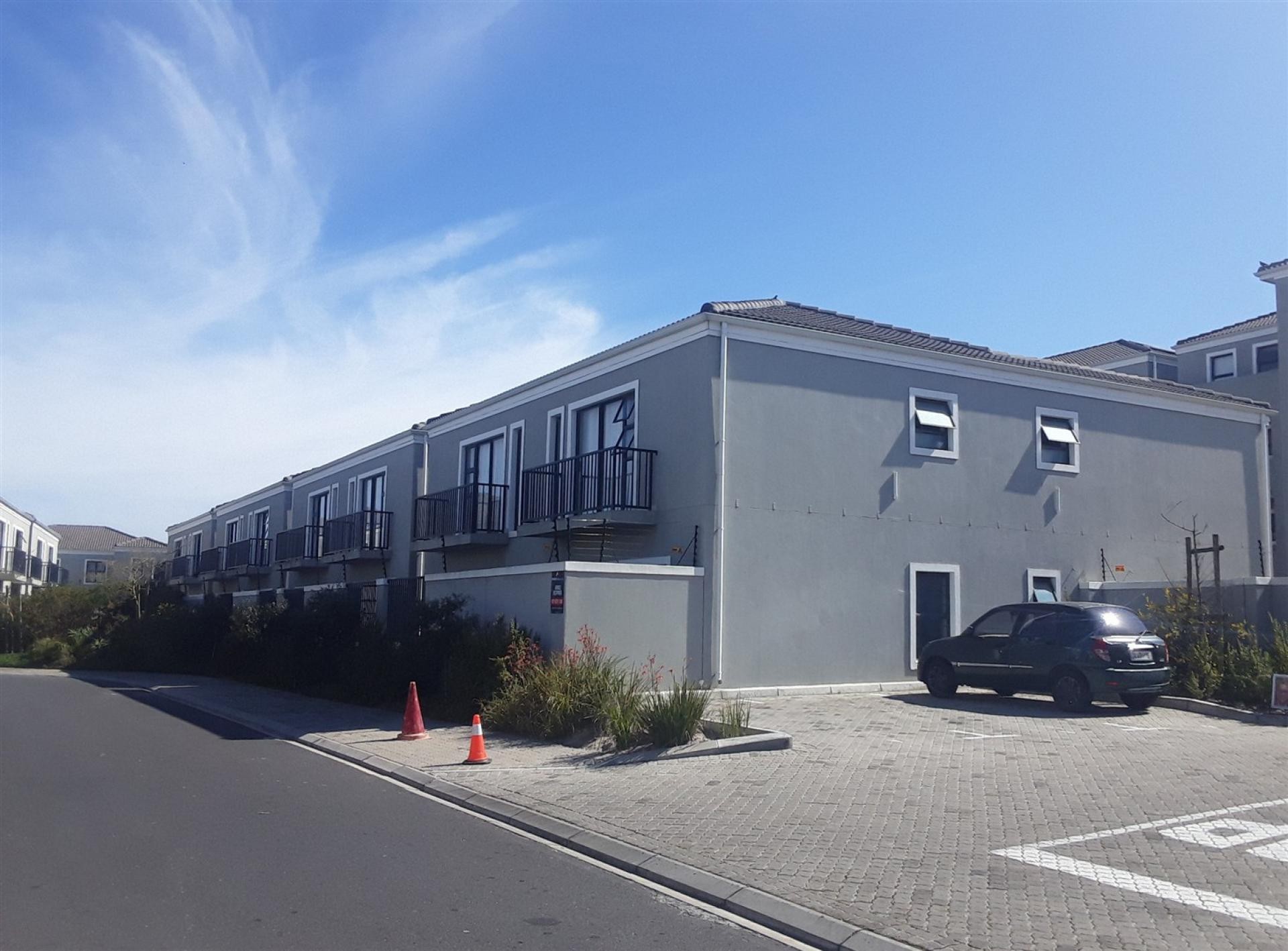 Prime Property 3-bedroom, 2 bathrooms for Sale