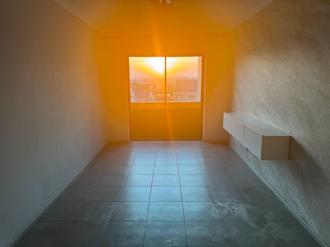 Apartment To Rent in Athlone Park, Amanzimtoti, KwaZulu Natal